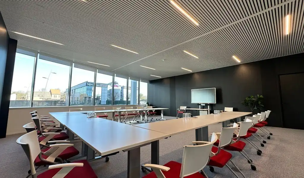 Vlot bereikbare kantoren te huur in Skyline40 Aalst foto 19