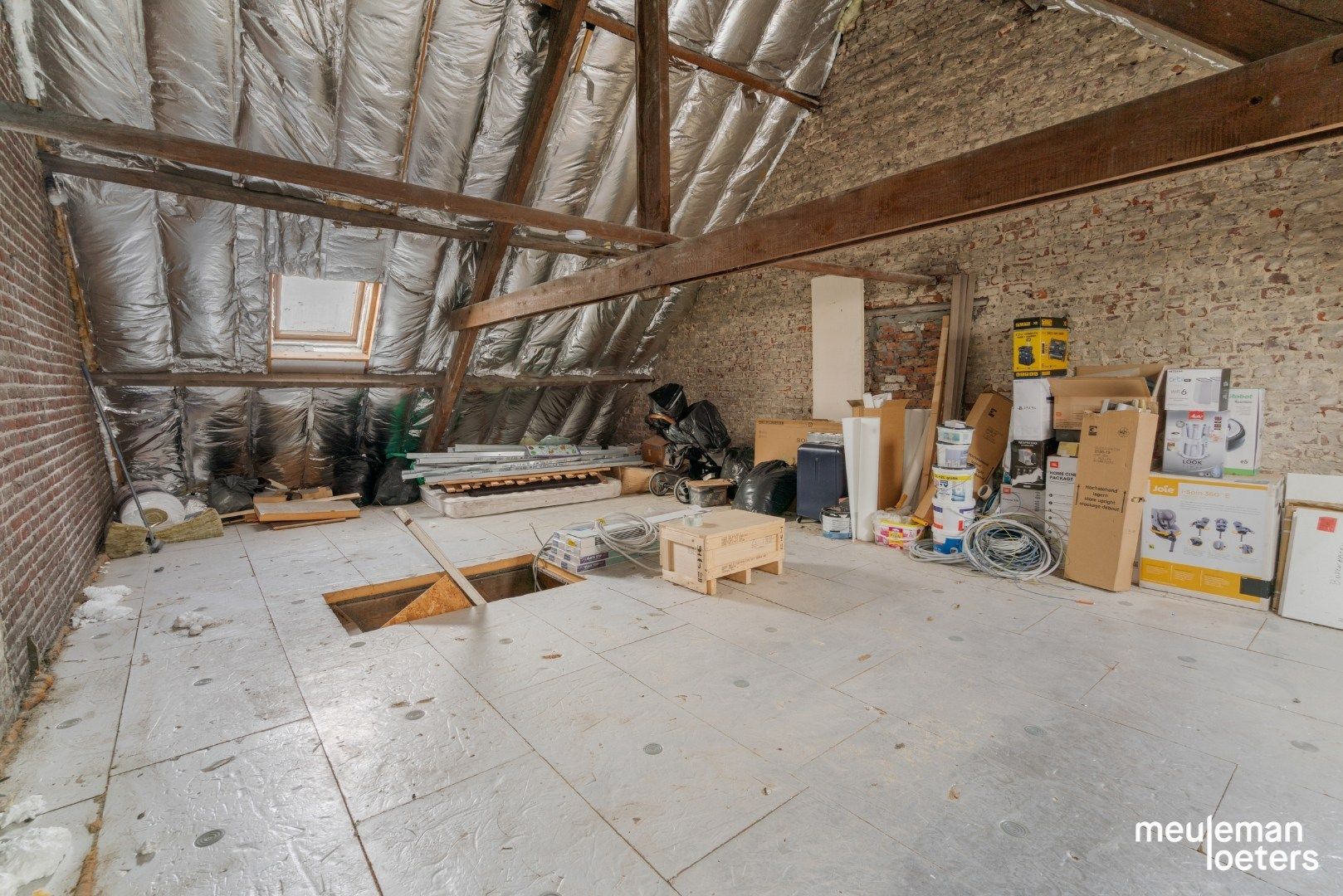 Gezinswoning met drie slaapkamers en inpandige garage  foto 15