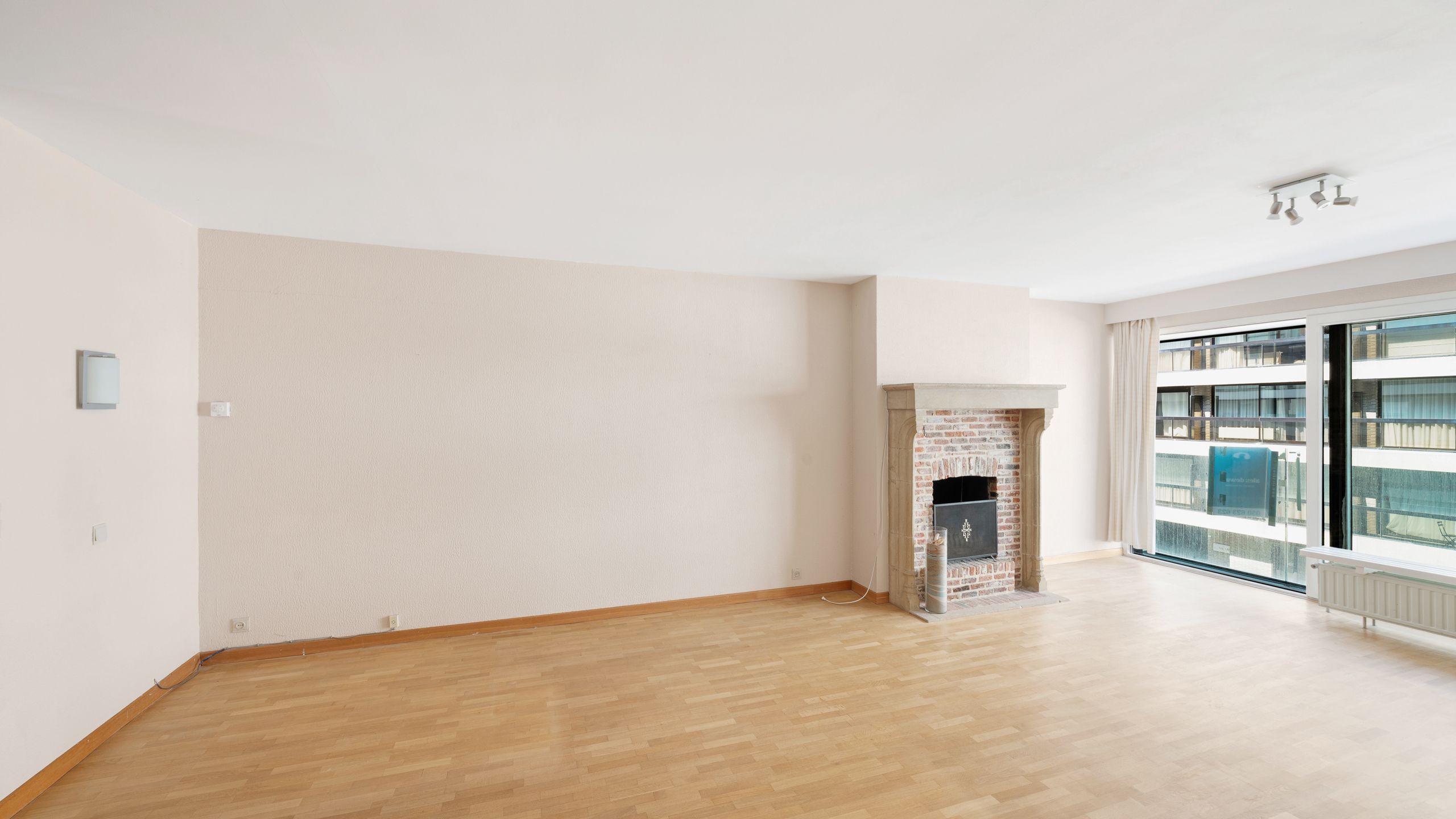 Ruim appartement met zijdelings zeezicht nabij Rubensplein   foto 3
