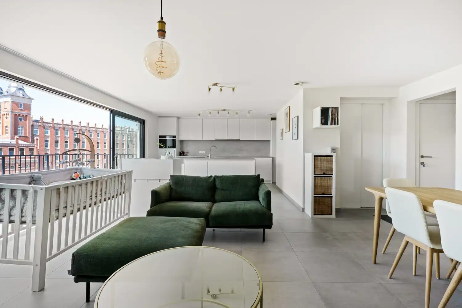 Moderne penthouse met 2 slpkrs, terras en autostaanplaats in centrum Onze-Lieve-Vrouw-Waver foto 6