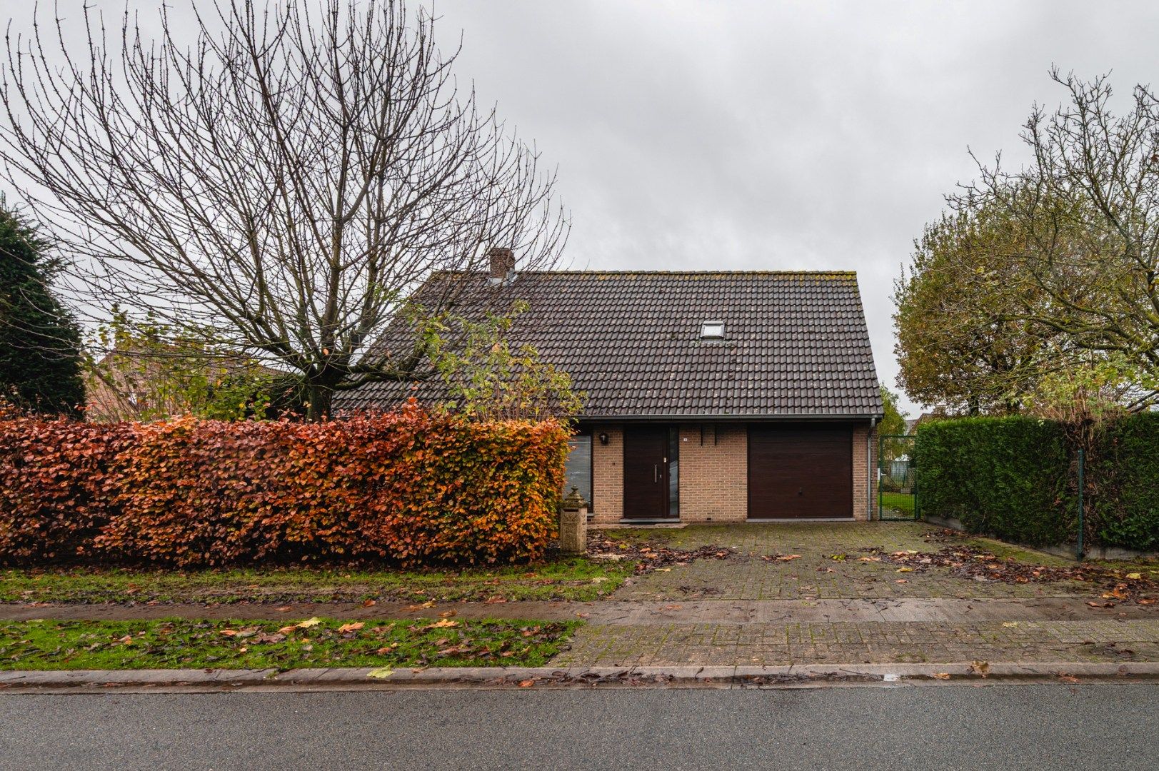 Open bebouwing op 950 m² met 4 kamers en garage foto 5