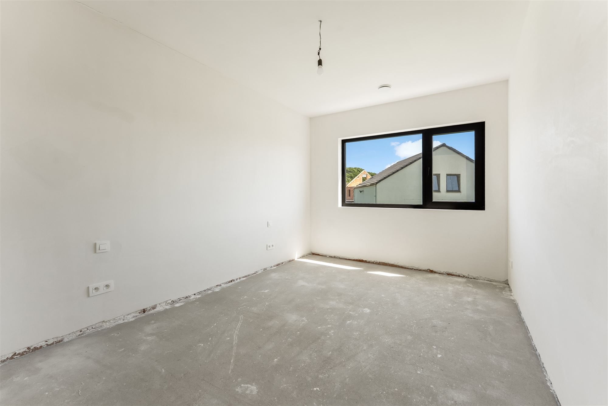 KWALITATIEF EN ENERGIENEUTRALE WONING OP RUSTIG GELEGEN PERCEEL TE PAAL foto 22
