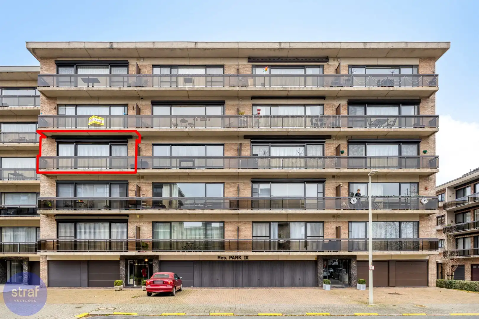 Ruim appartement in hartje Beveren met lage kosten foto {{pictureIndex}}