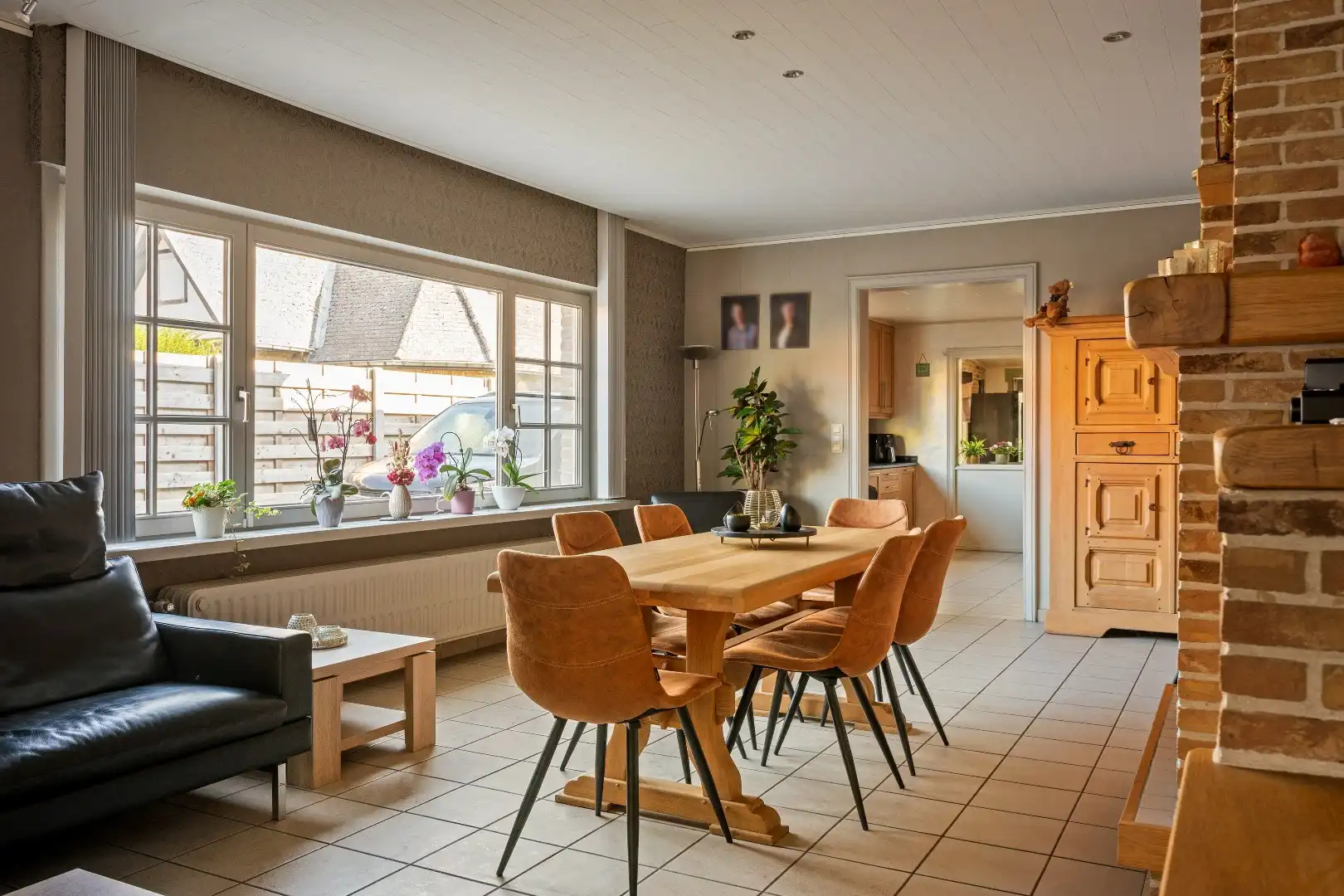 Instapklare halfopen woning met 3 slaapkamers, garage, tuin en mancave in Mesen foto 5