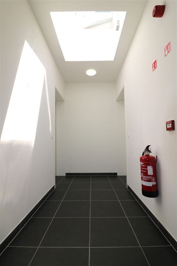 Recent,heel modern en licht,  108m², groot zuidtteras en autostaanplaats foto 39