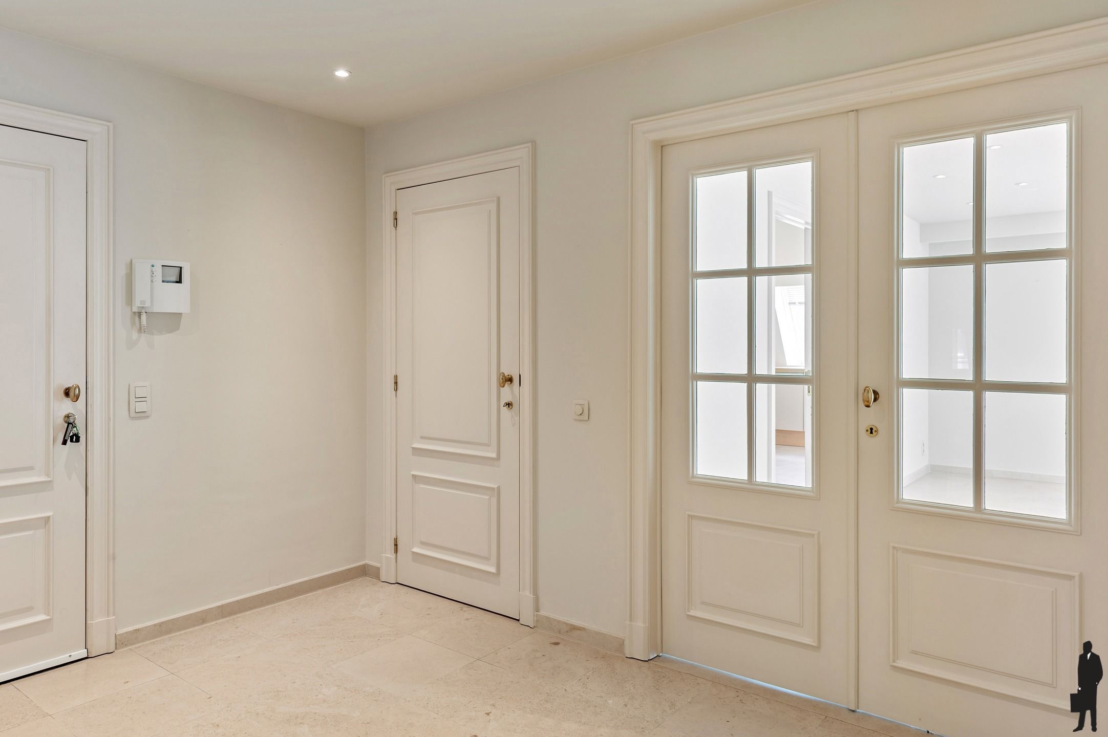 Mooi ruim appartement (ca. 162m²) in domein 'De List' residentie Conti met o.a. 2 slaapkamers, 2 badkamers, inclusief ondergrondse parkeerplaats.  foto 2