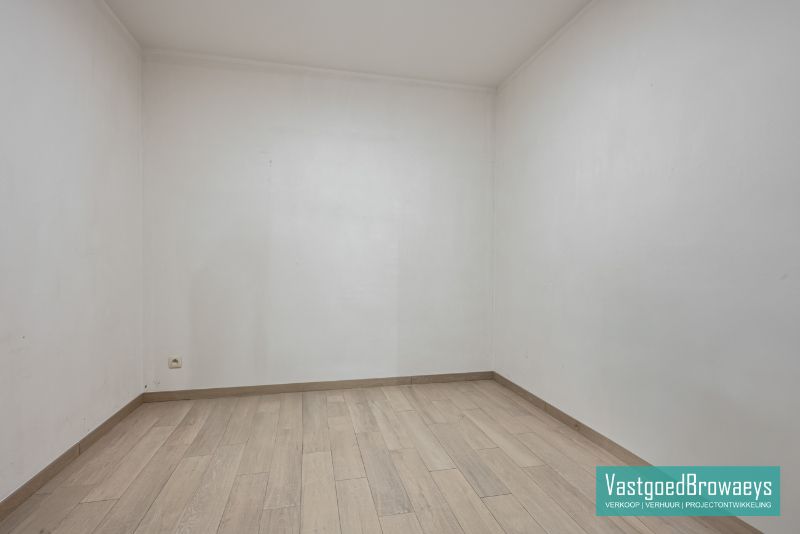 Gelijkvloersappartement met tuin en garage foto 10