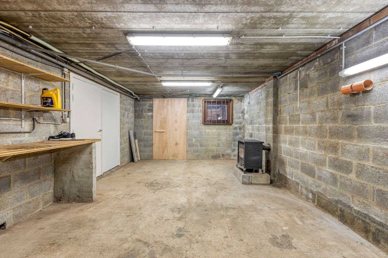 Instapklare woning met prachtig aangelegde tuin foto 25