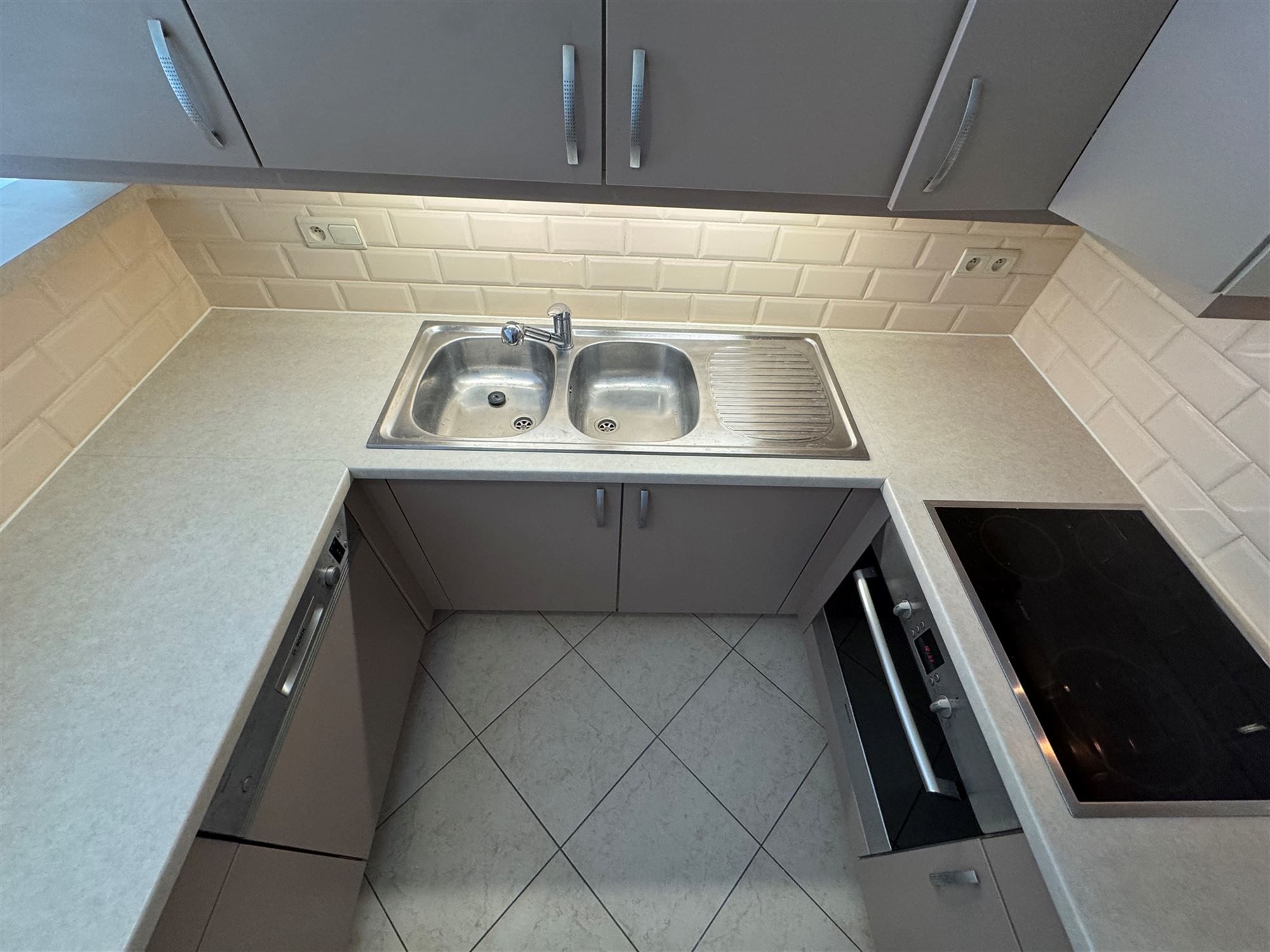 ZEER RUIM GELIJKVLOERS APPARTEMENT (119M²) MET 2 SLAAPKAMERS EN TERRAS TE HEUSDEN-ZOLDER foto 7