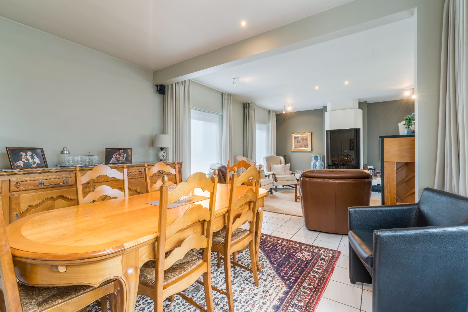 Zeer ruime woning met 4 slaapkamers, opslagruimte, hobbyruimte, ... foto 8