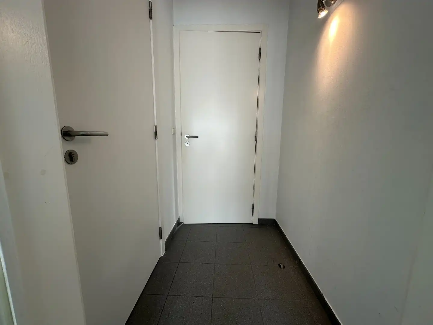 Lichtrijk appartement met 1 slpk en groot zonnig terras, hartje Torhout foto 6