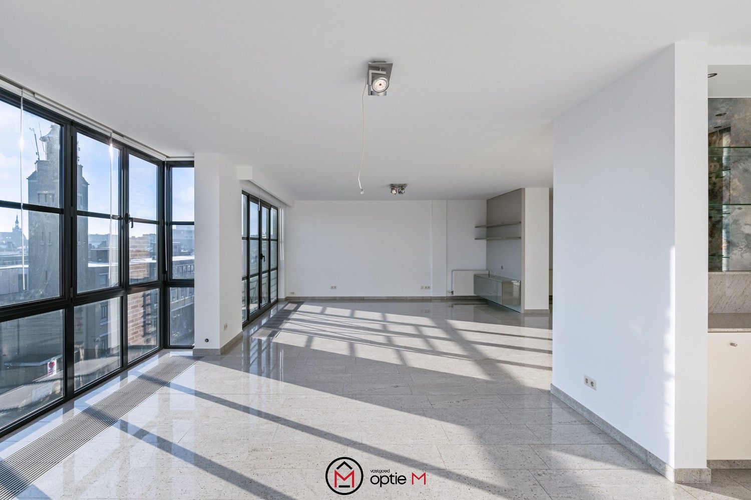 Ruim energiezuinig appartement met uitzicht op Hasselt foto 6