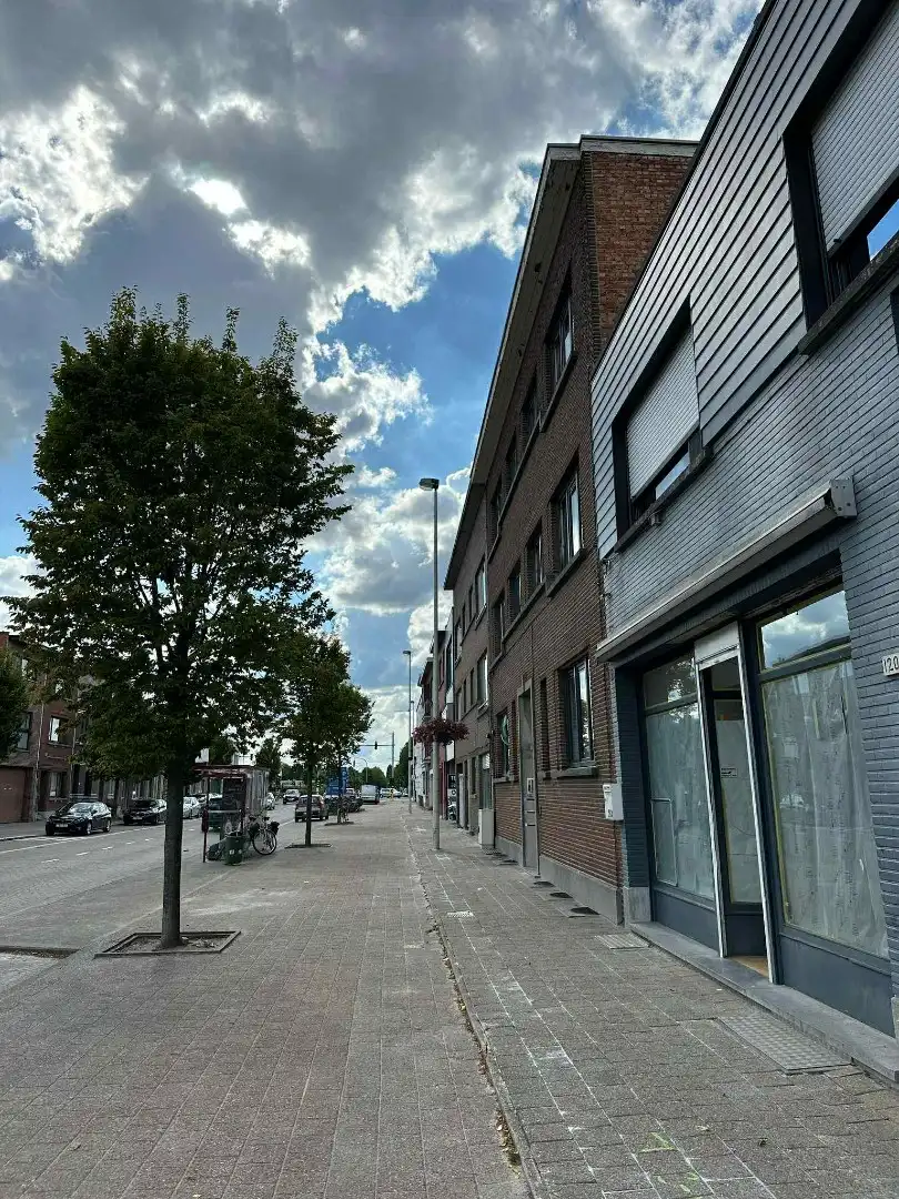 Zichtbare Ligging met Parkeergelegenheid in Borsbeek foto 10