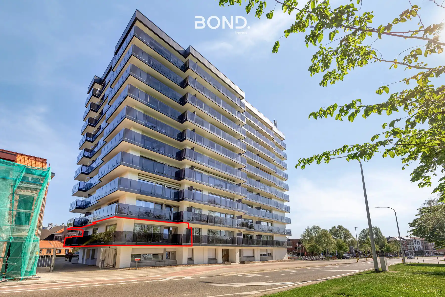 Instapklaar appartement met 3 kamers, parking en terras foto 2