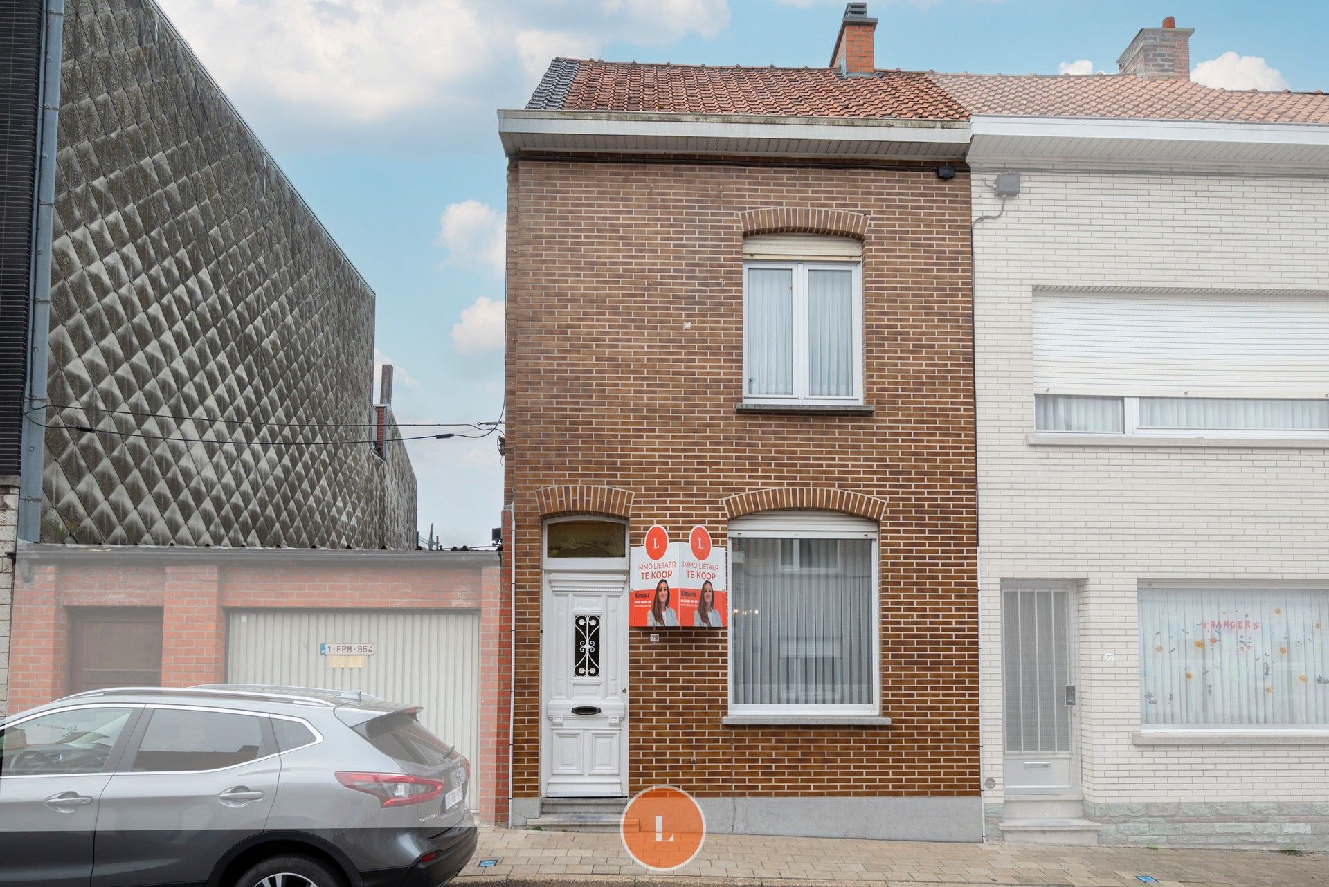 Te moderniseren goed onderhouden woning met tuin. foto {{pictureIndex}}