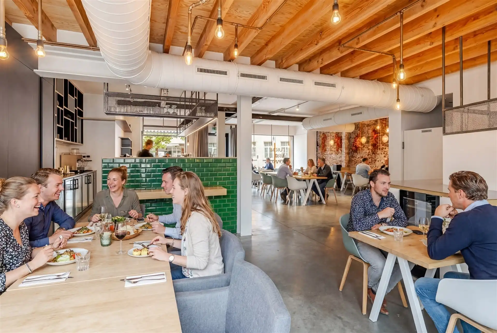 Instapklaar hoogwaardig restaurant inclusief inrichting en meubilair  foto 12