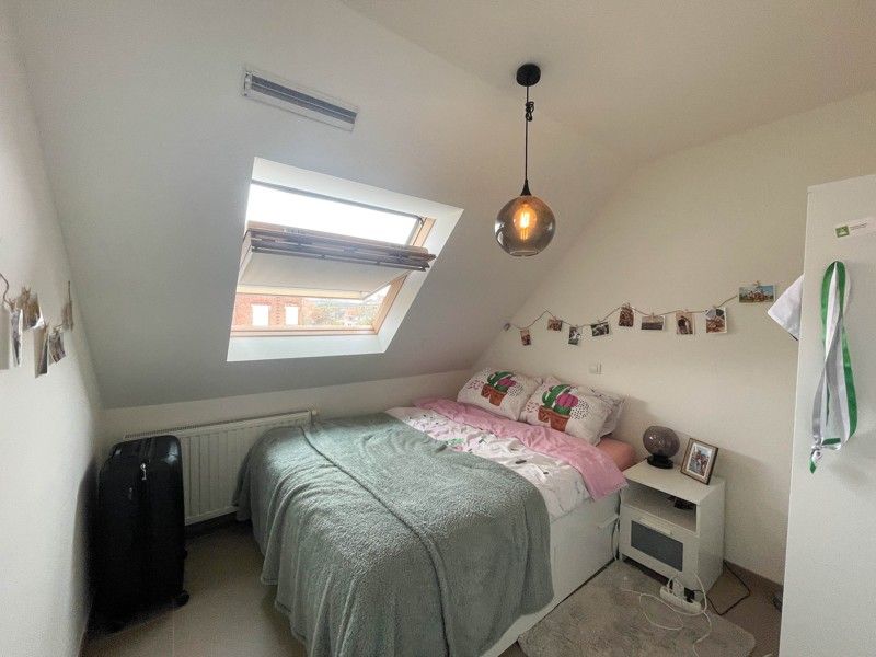 Instapklaar 1-slaapkamerappartement in het hartje van Roeselare! foto 7