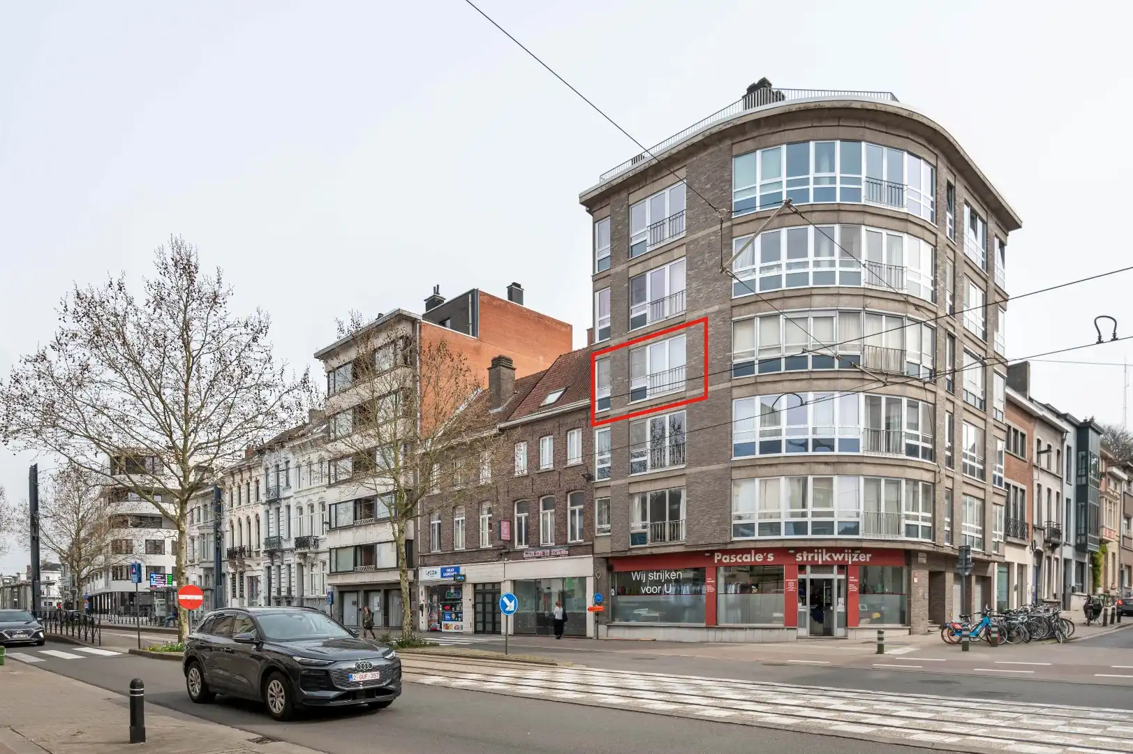 2 slaapkamerappartement dichtbij station Gent Sint-Pieters  foto {{pictureIndex}}