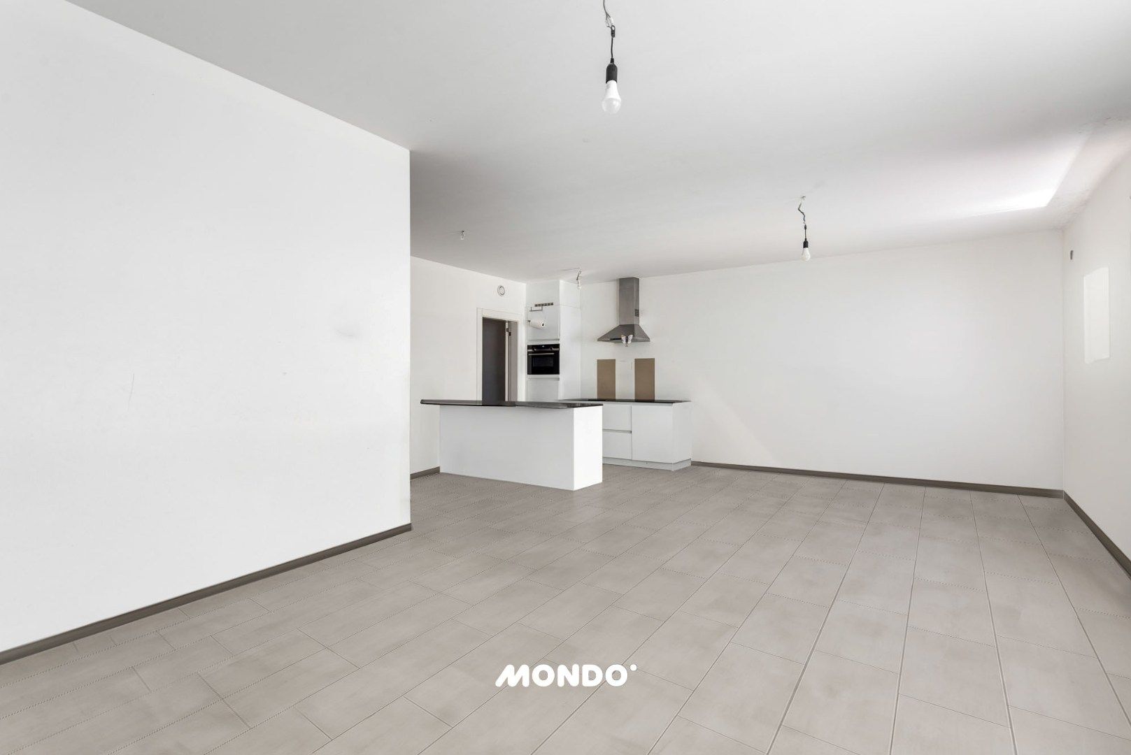 Ruim gelijkvloers appartement met 2 slaapkamers en ruim terras! foto 3
