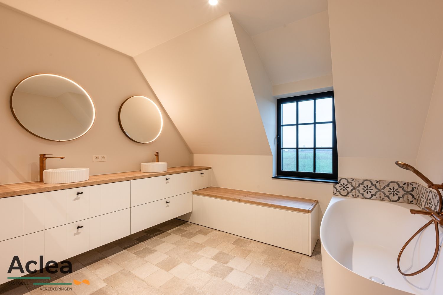 Unieke landelijke nieuwbouw woning met open zichten foto 28