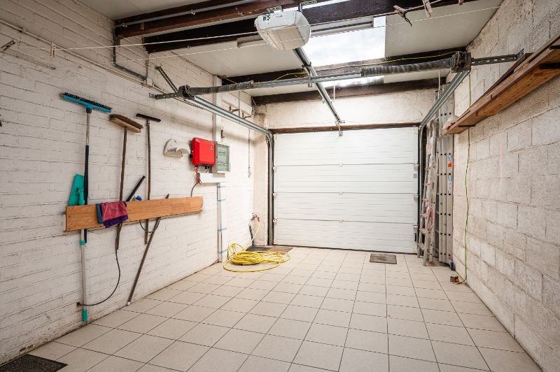 Goed onderhouden woning met zonnig terras en leuke tuin foto 17