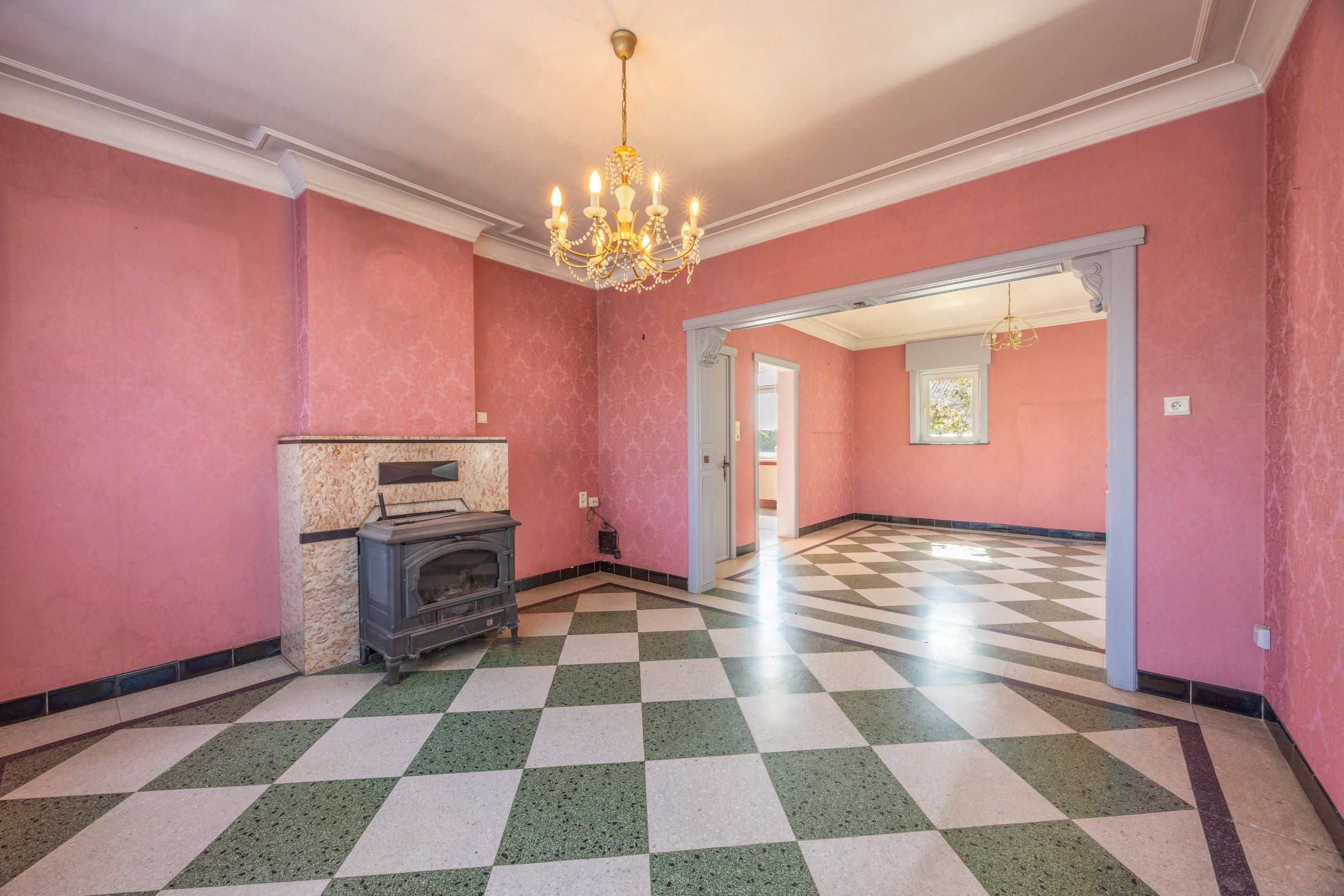 KLOEKE VILLA MET MAGAZIJN IN EEN LANDELIJKE OMGEVING foto 6