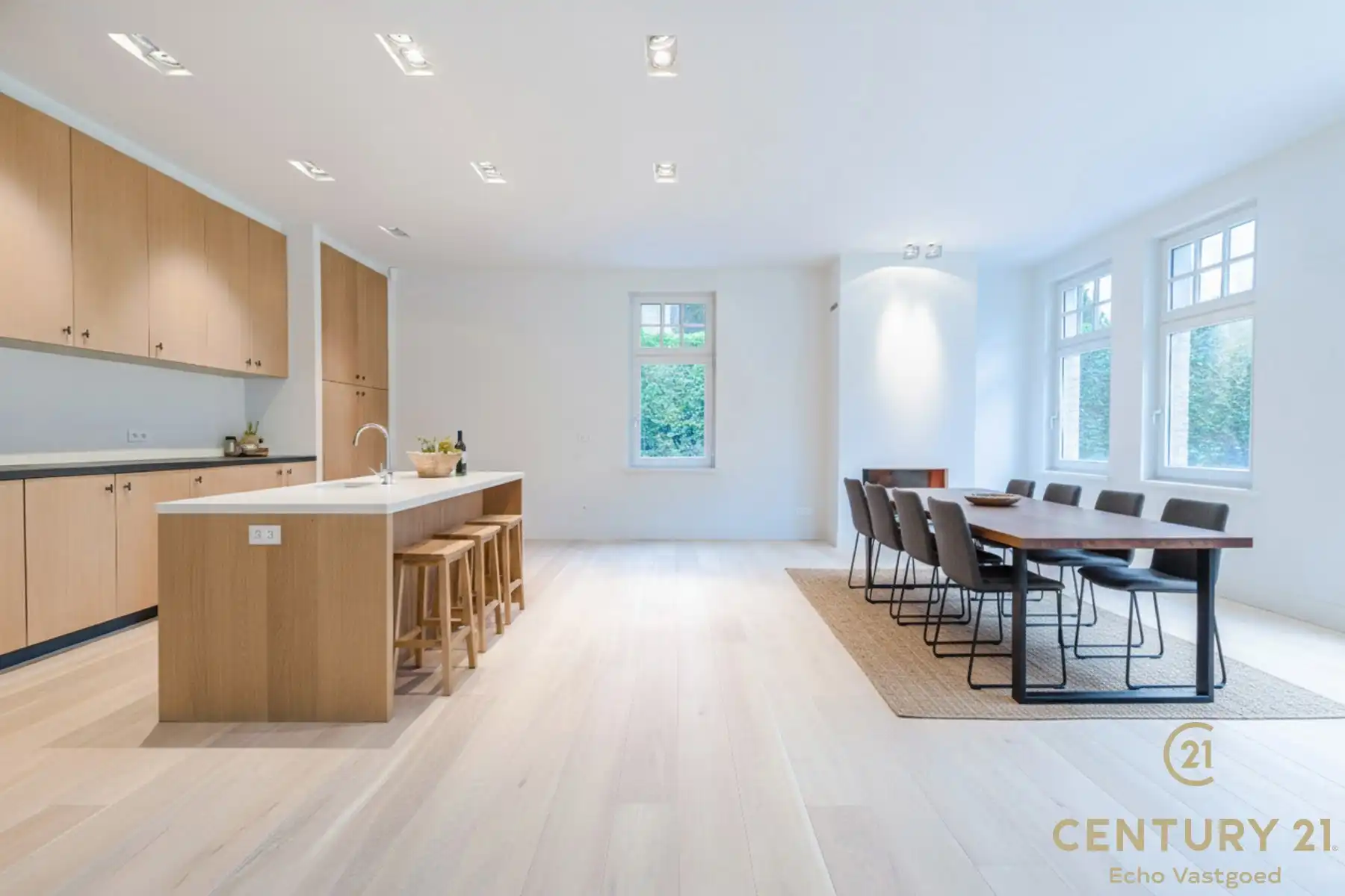 Unieke high-end villa met royaal woonoppervlak op 2415m² foto 14