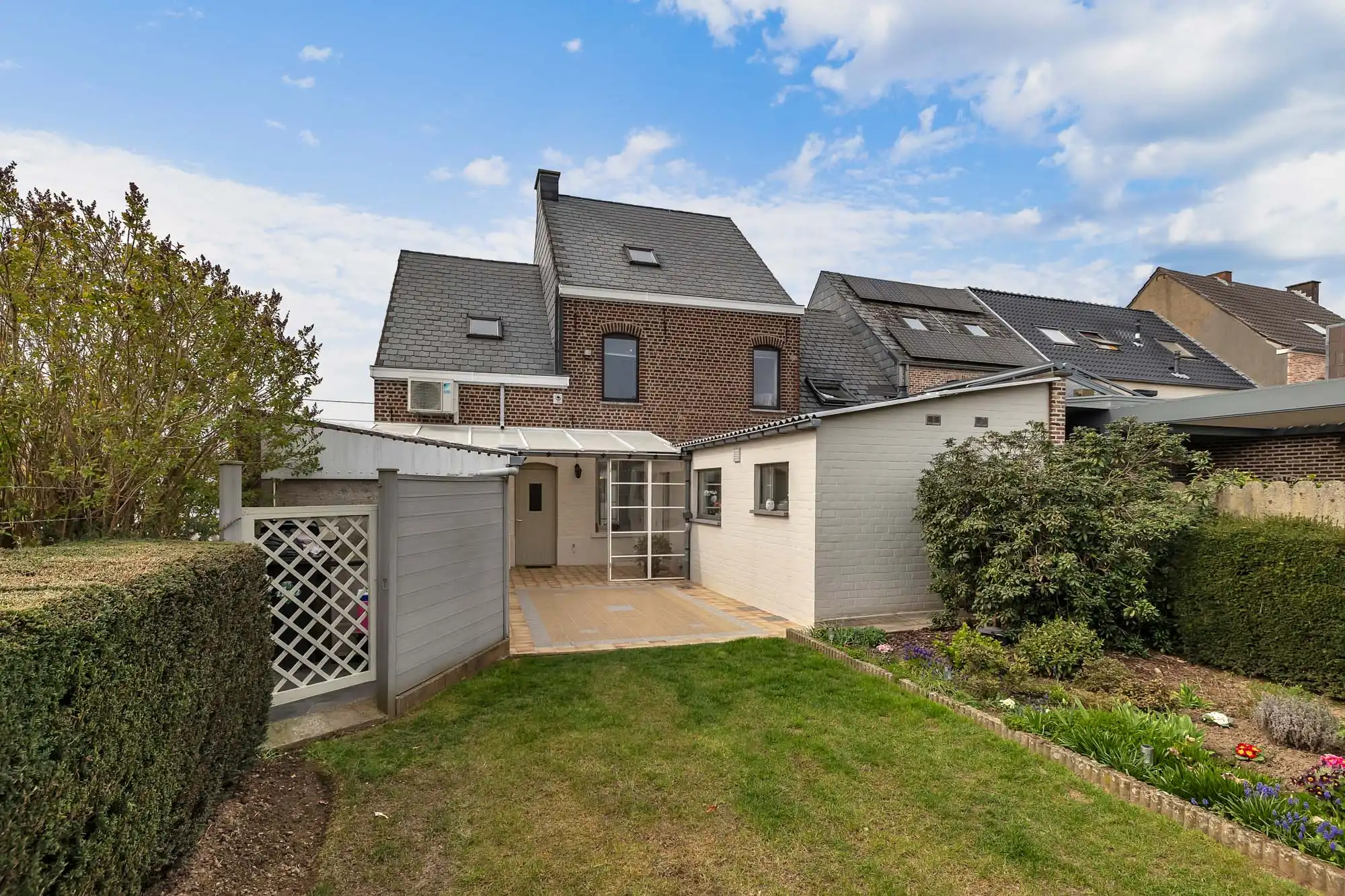 Goed onderhouden woning met garage op strategische locatie foto 26