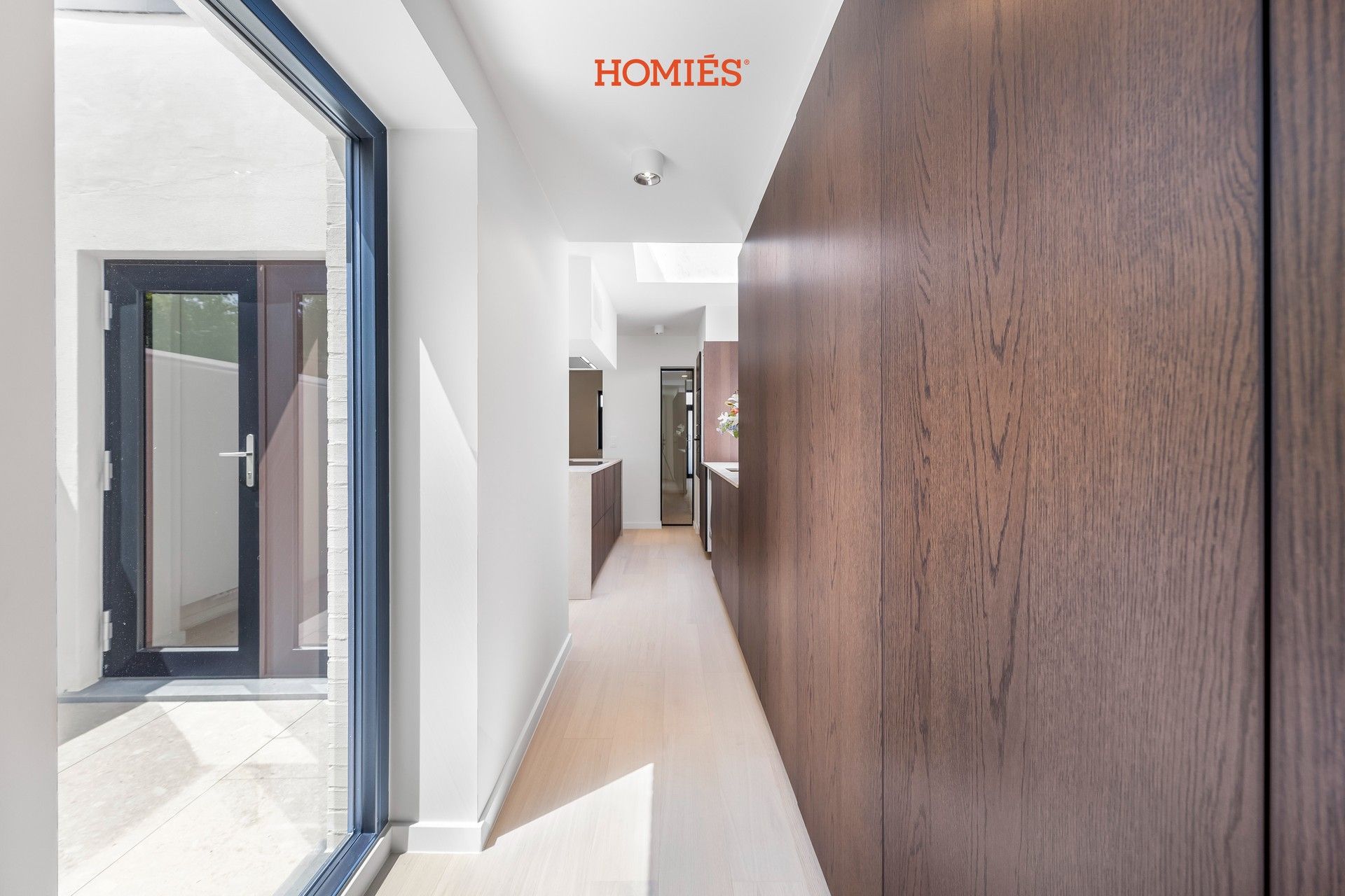 Hoogwaardig gerenoveerde woning in een verkeersluwe straat foto 6