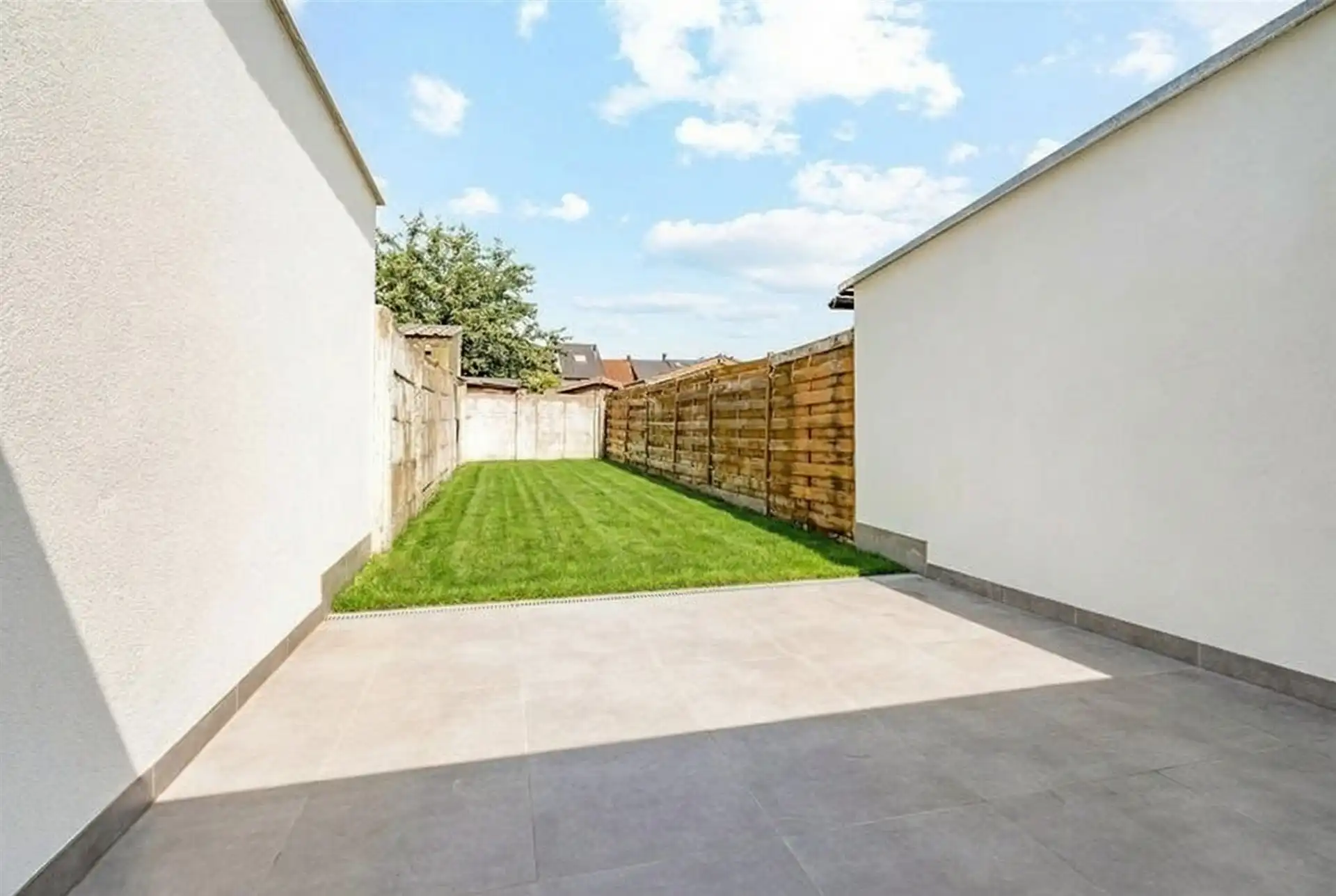 Uitstekend gerenoveerde woning met 3 slks en tuin foto 22