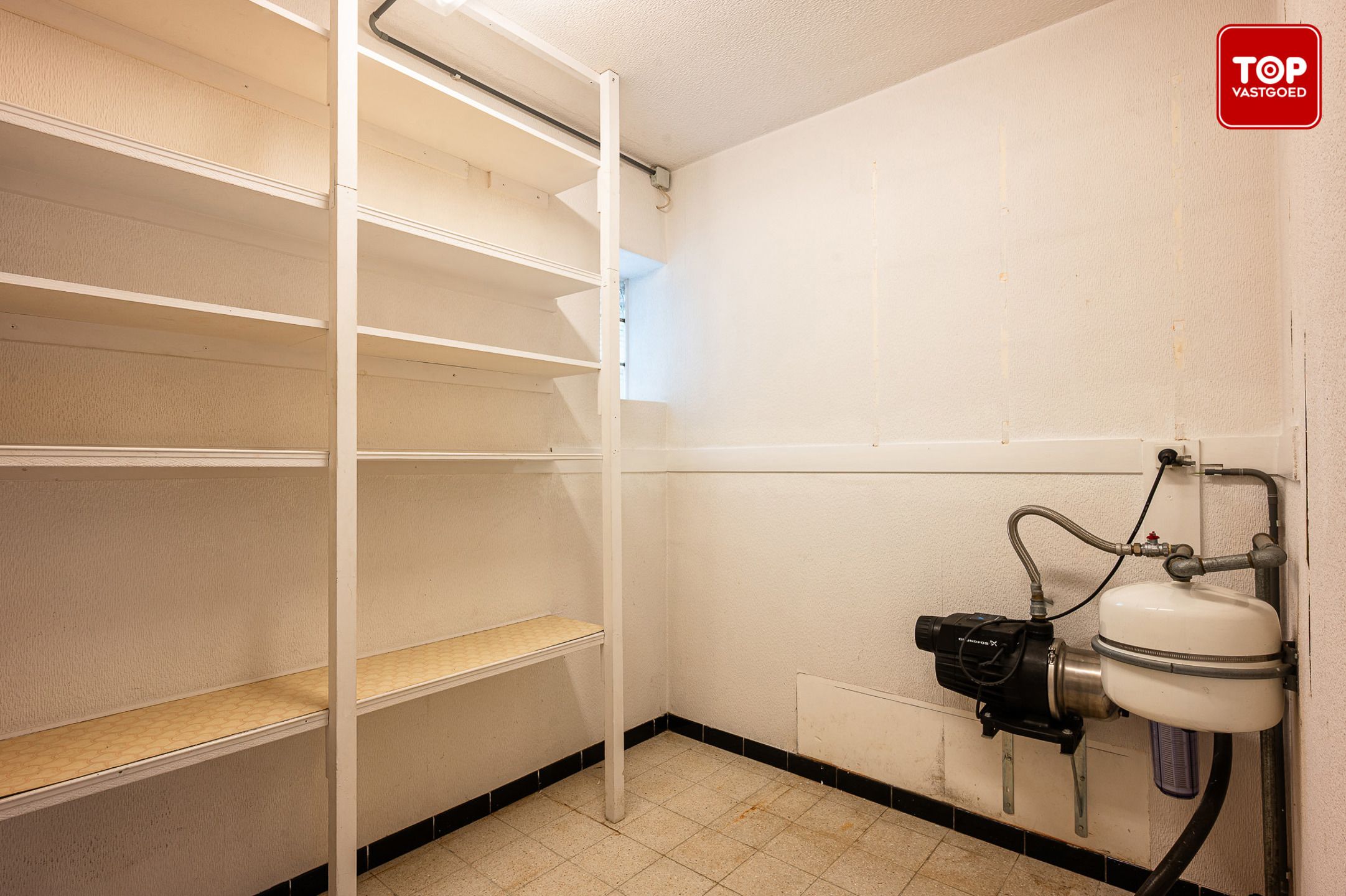 Alleenstaande villa met 4 slaapkamers in groene omgeving foto 19