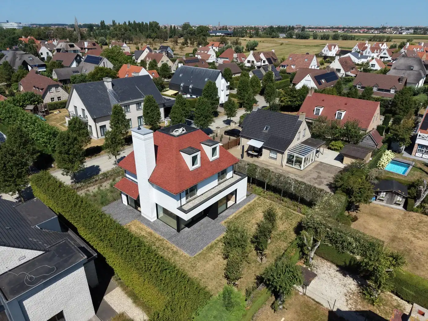 Moderne nieuwbouwvilla voorzien van alle luxe in een hedendaags comfort. foto 2