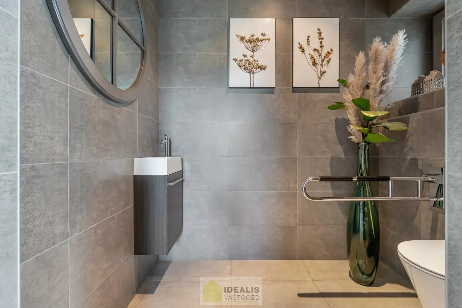 IDEALIS VASTGOED – ROYALE, INSTAPKLARE EN PERFECT ONDERHOUDEN GEZINSWONING DEWELKE OP EEN ELEGANTE MANIER WERD AANGEPAST AAN MINDERVALIDEN OP EEN RUIM EN RUSTIG PERCEEL VAN 11A 55CA foto 13