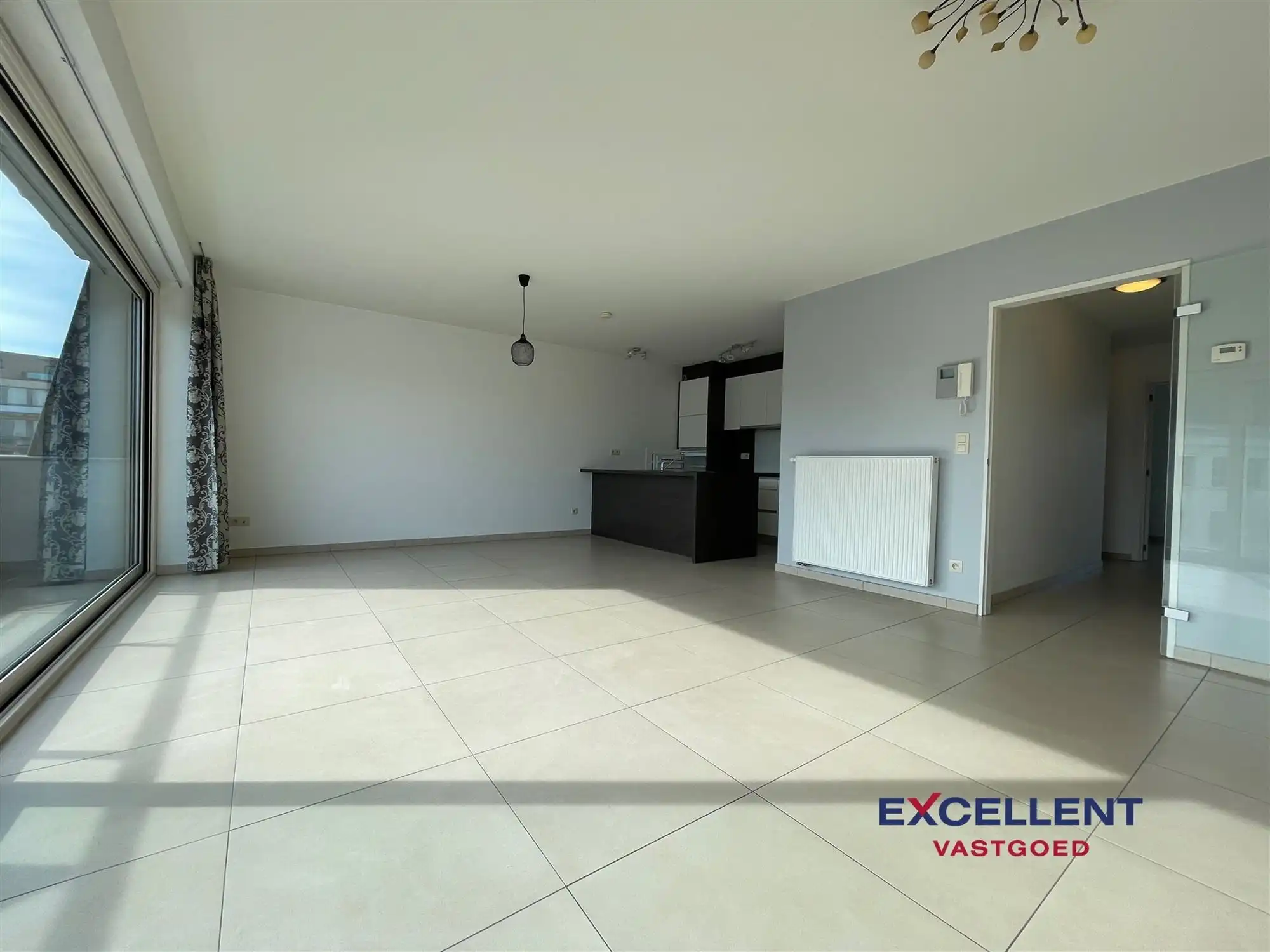 Modern 2-slaapkamerappartement centrum Deinze te huur foto {{pictureIndex}}