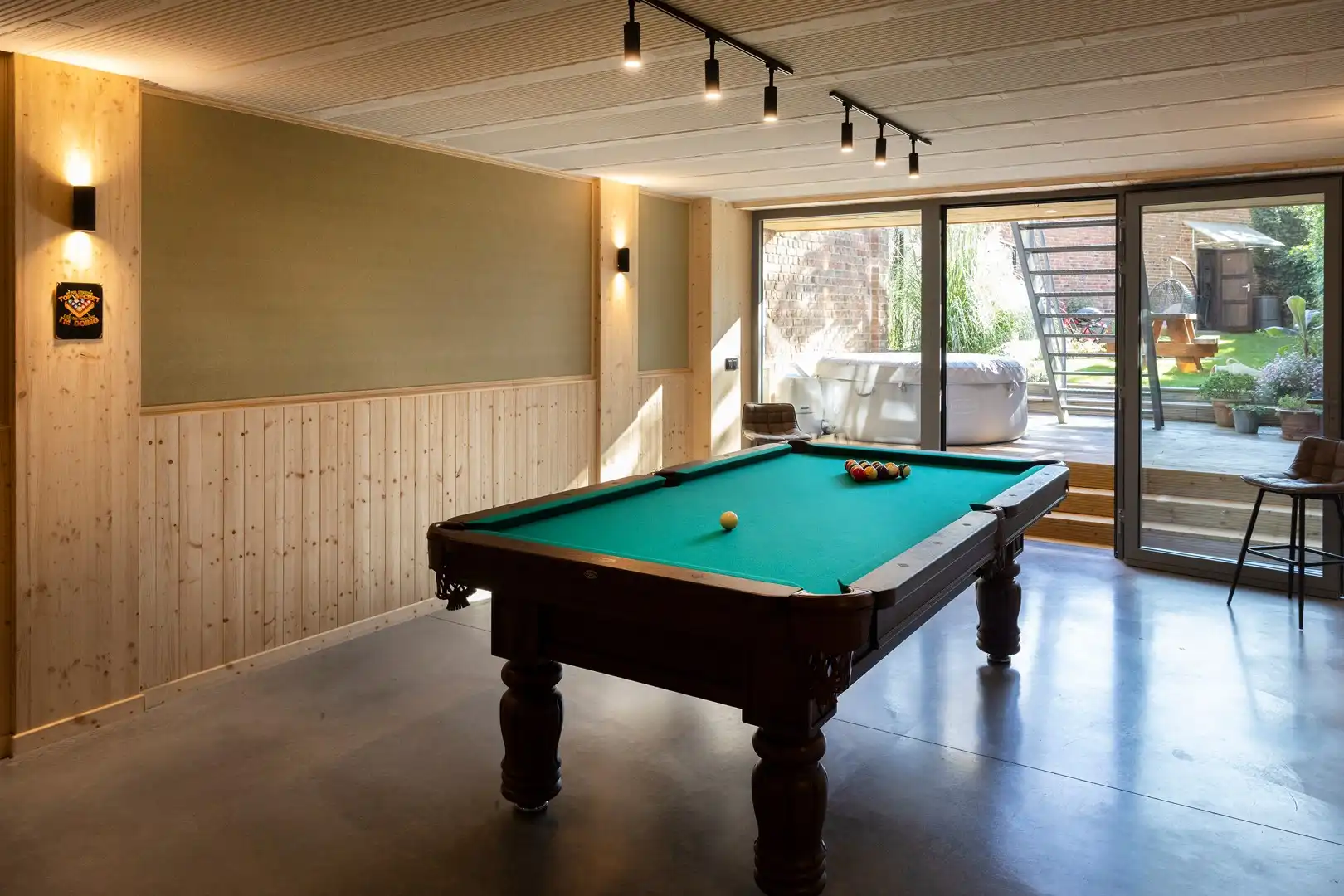 Ruime, energiezuinige burgerwoning met 2 garages. foto 20