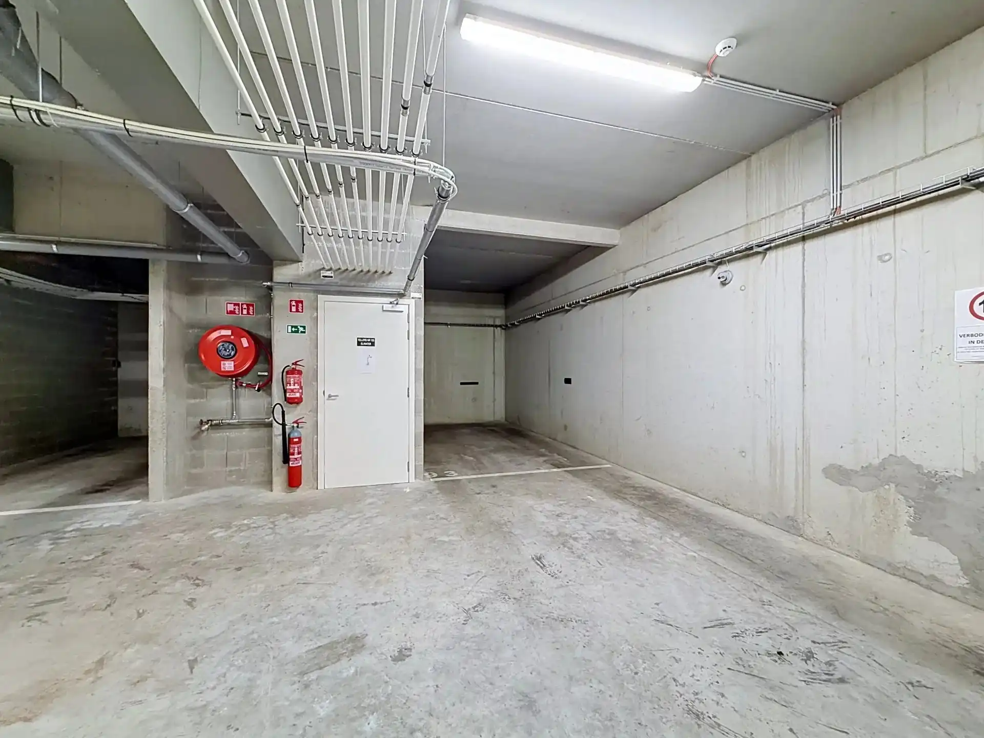 Modern appartement met 1 slaapkamer, ondergrondse staanplaats en berging op toplocatie. foto 16