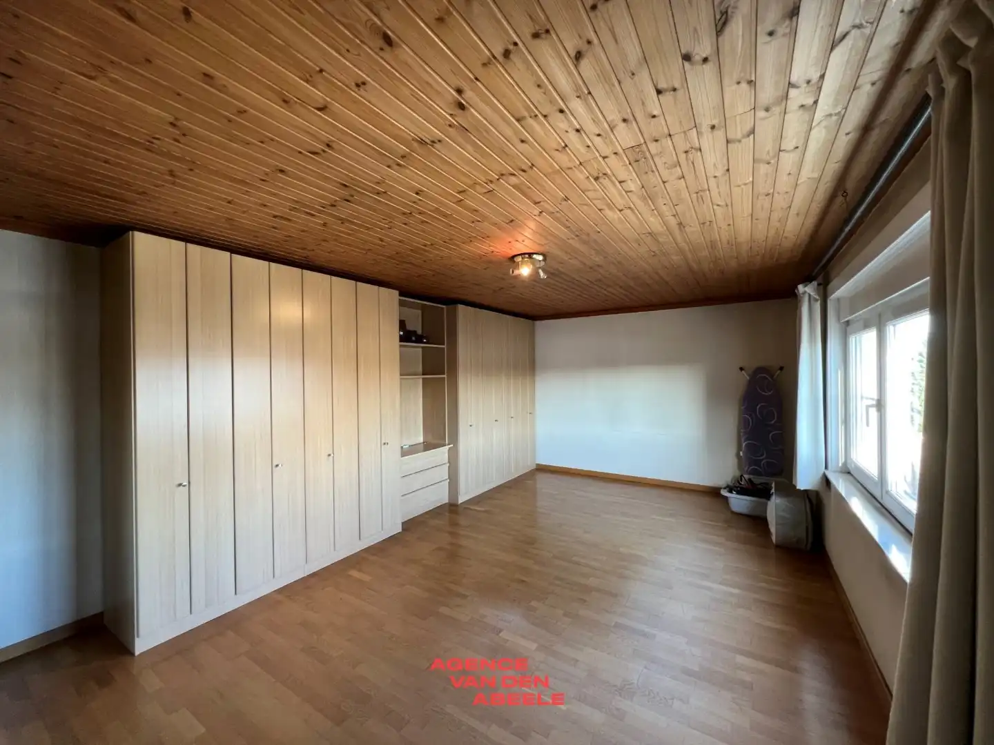 Polyvalente woning met ruime garage en opslagruimte van 155m2 foto 10