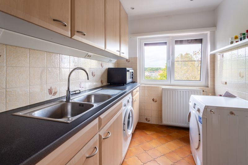 Prachtig ruim en lumineus 3 slpk appartement met verzicht + terras en P! foto 12