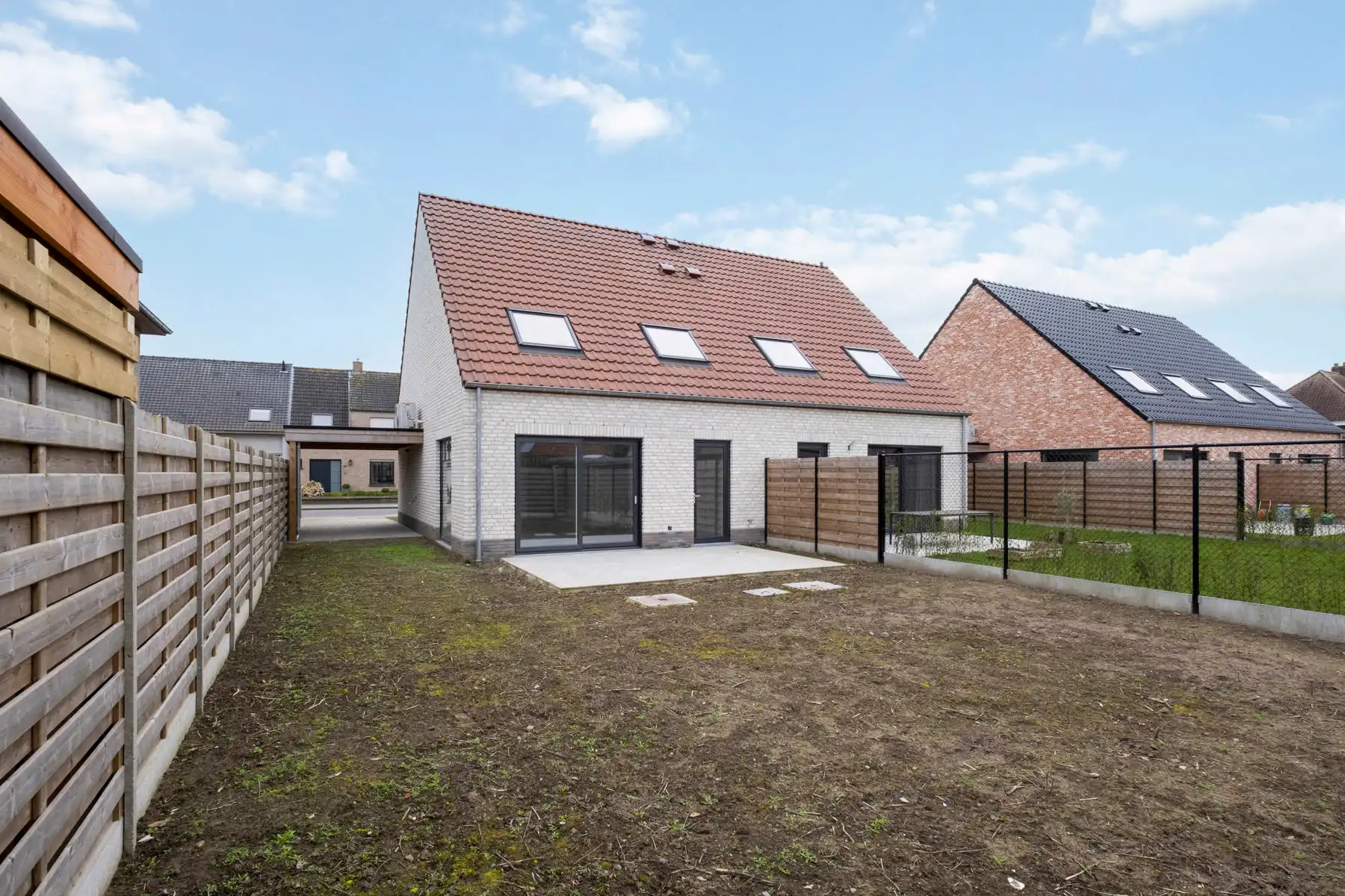Nieuwbouw woning te Waardamme foto {{pictureIndex}}