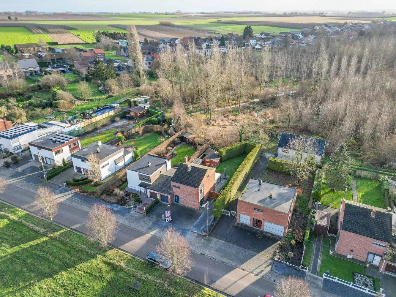 Degelijk gerenoveerde, rustig gelegen woning foto 4