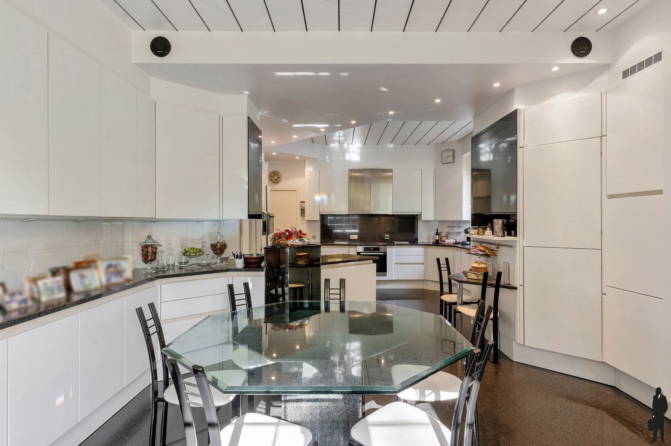 Uniek domein "Hof Van Lachenen" met 2 villa's te koop in Lier.  foto 36