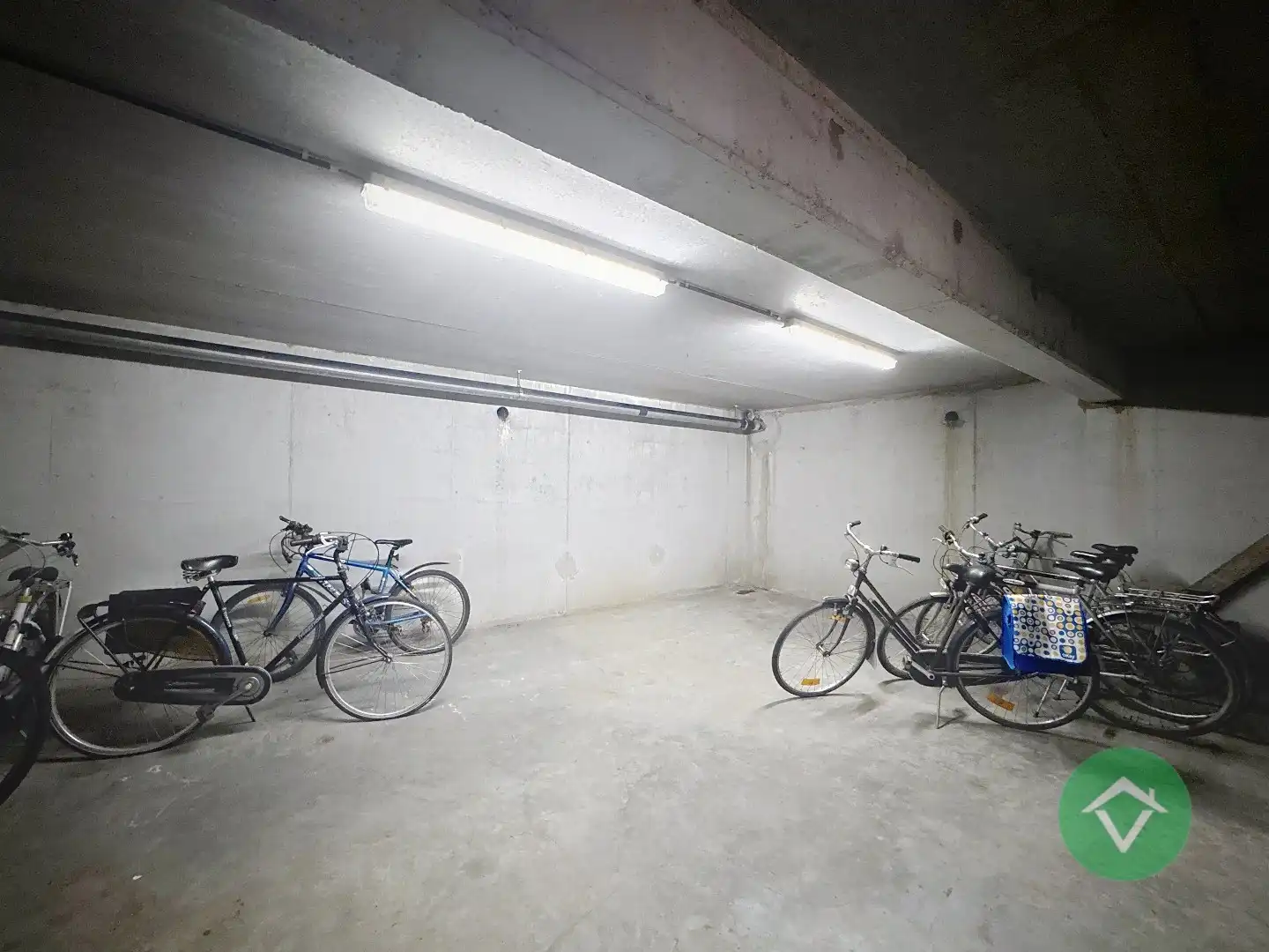 Appartement met 2 slaapkamers en garage te Torhout foto 26