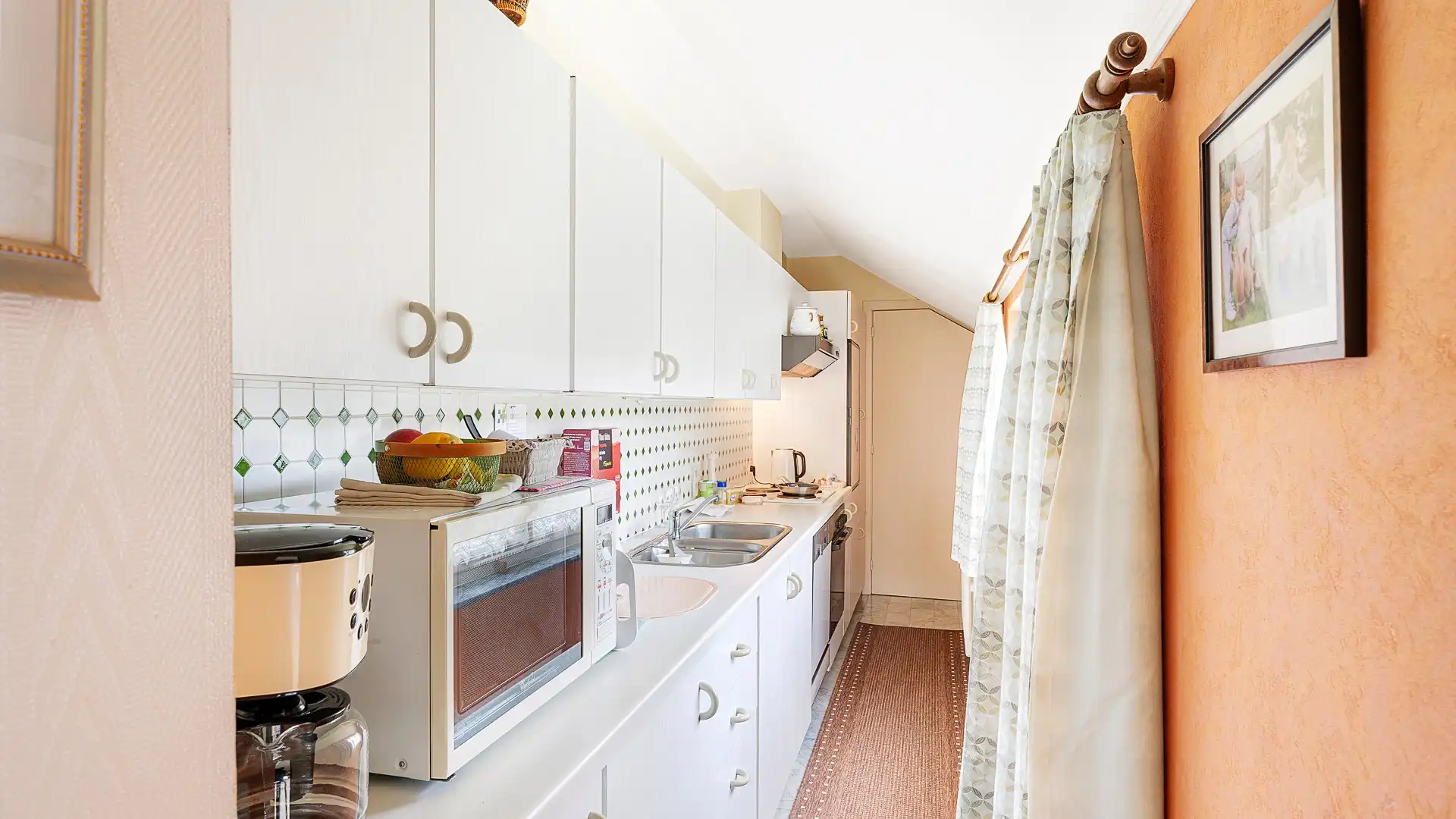 Charmante woning met garage, zonnige tuin en wijnkelder in Dudzele  foto 8