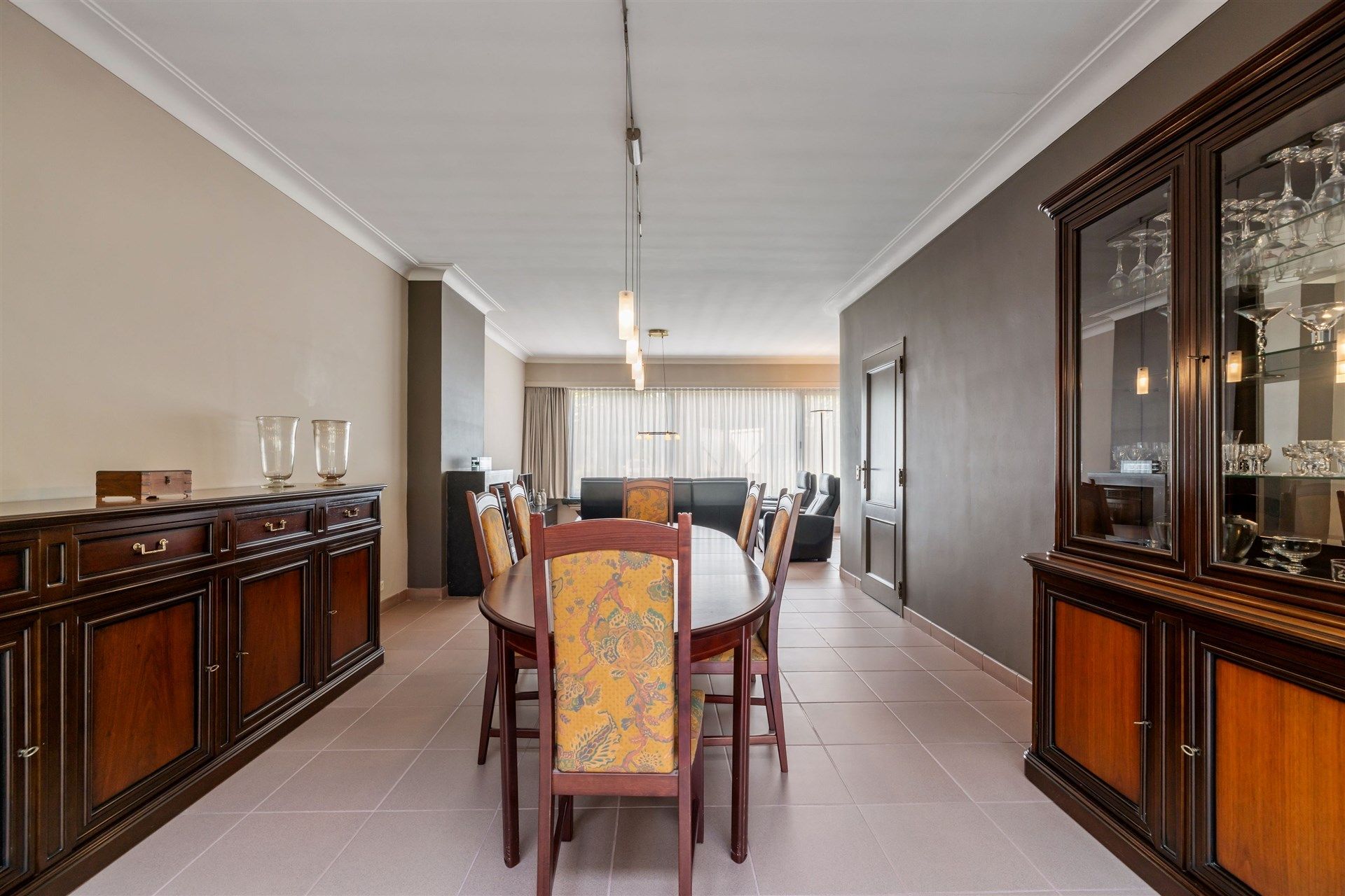 Instapklare gezinswoning met 3 slaapkamers nabij het centrum foto 8