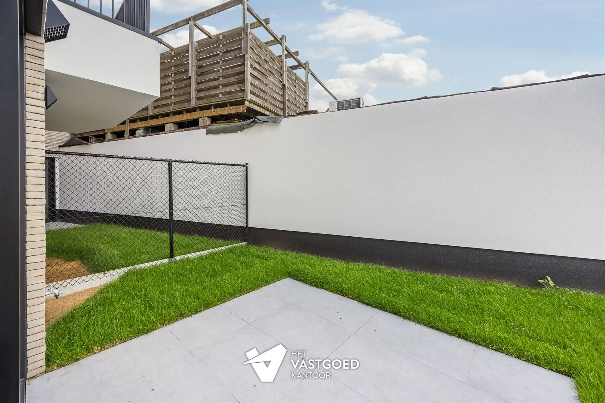 RUIM GELIJKVLOERS APPARTEMENT MET UITZONDERLIJKE BUITENRUIMTE foto 18