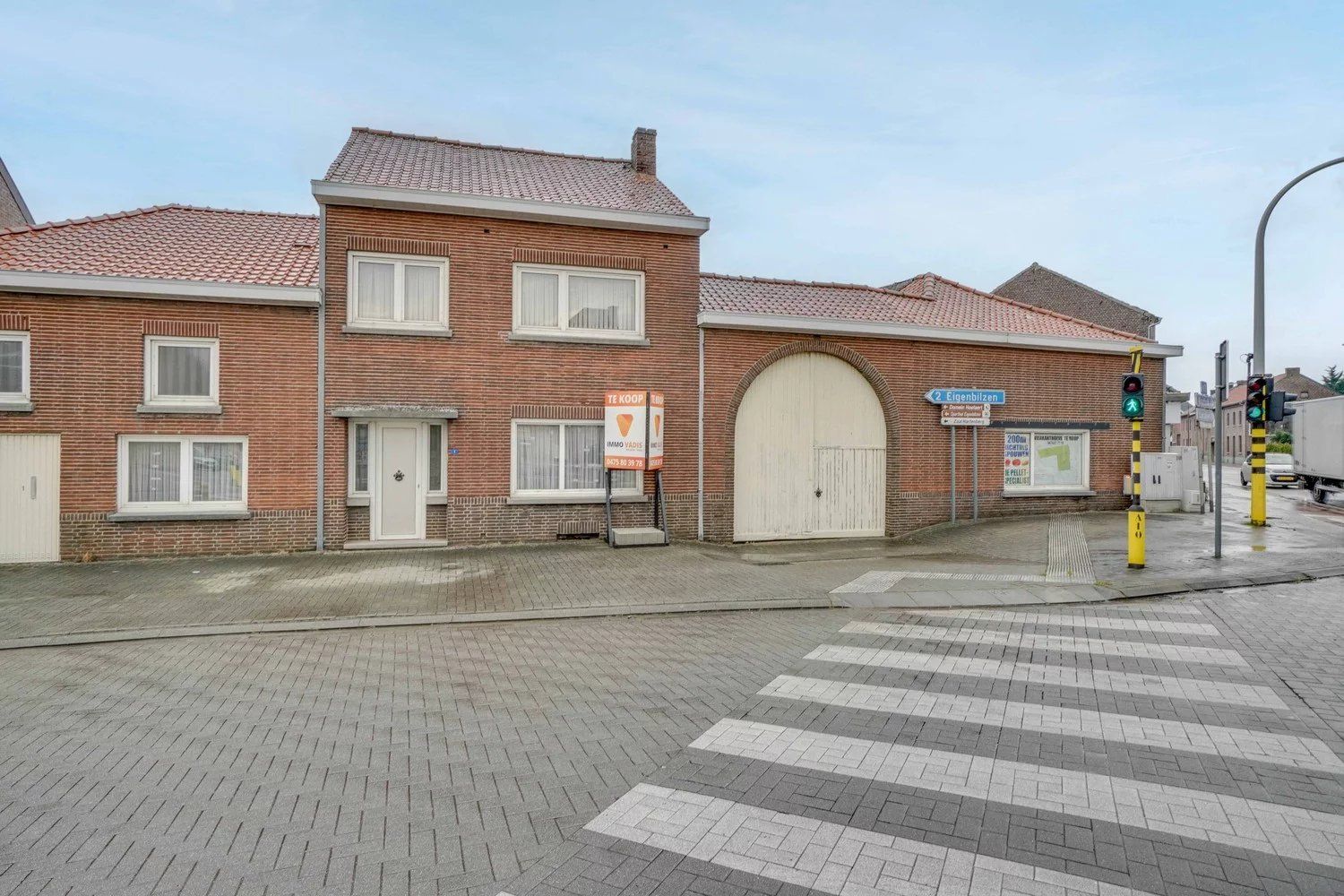 Hoofdfoto van de publicatie: Hoeve op ruim perceel met extra bouwgrond