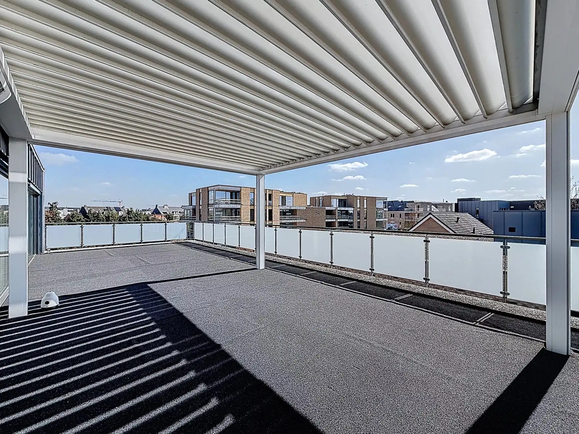 Exclusief wonen op topniveau – penthousegevoel met riant terras foto 26