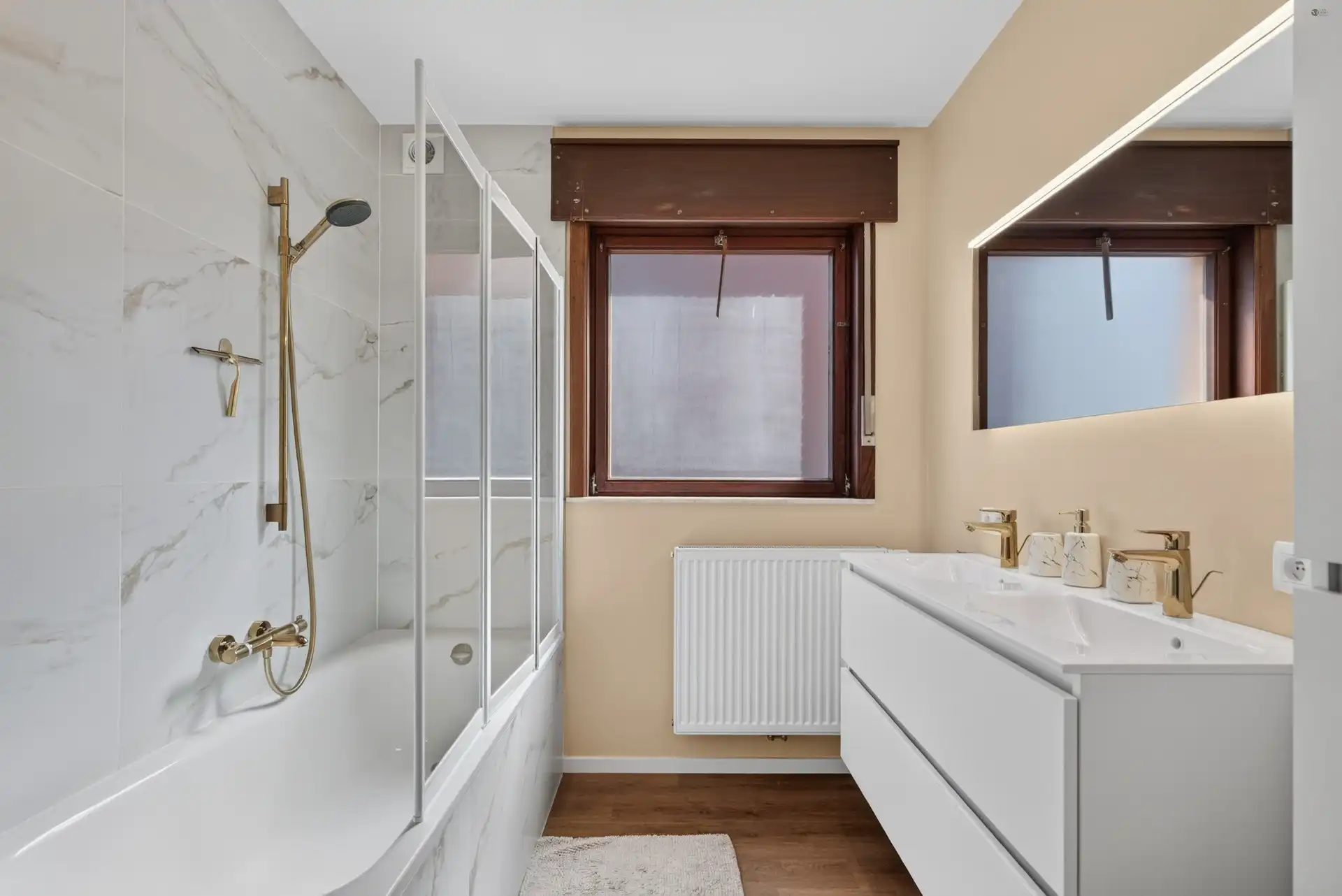 Gerenoveerde bungalow met top uitzicht foto 14