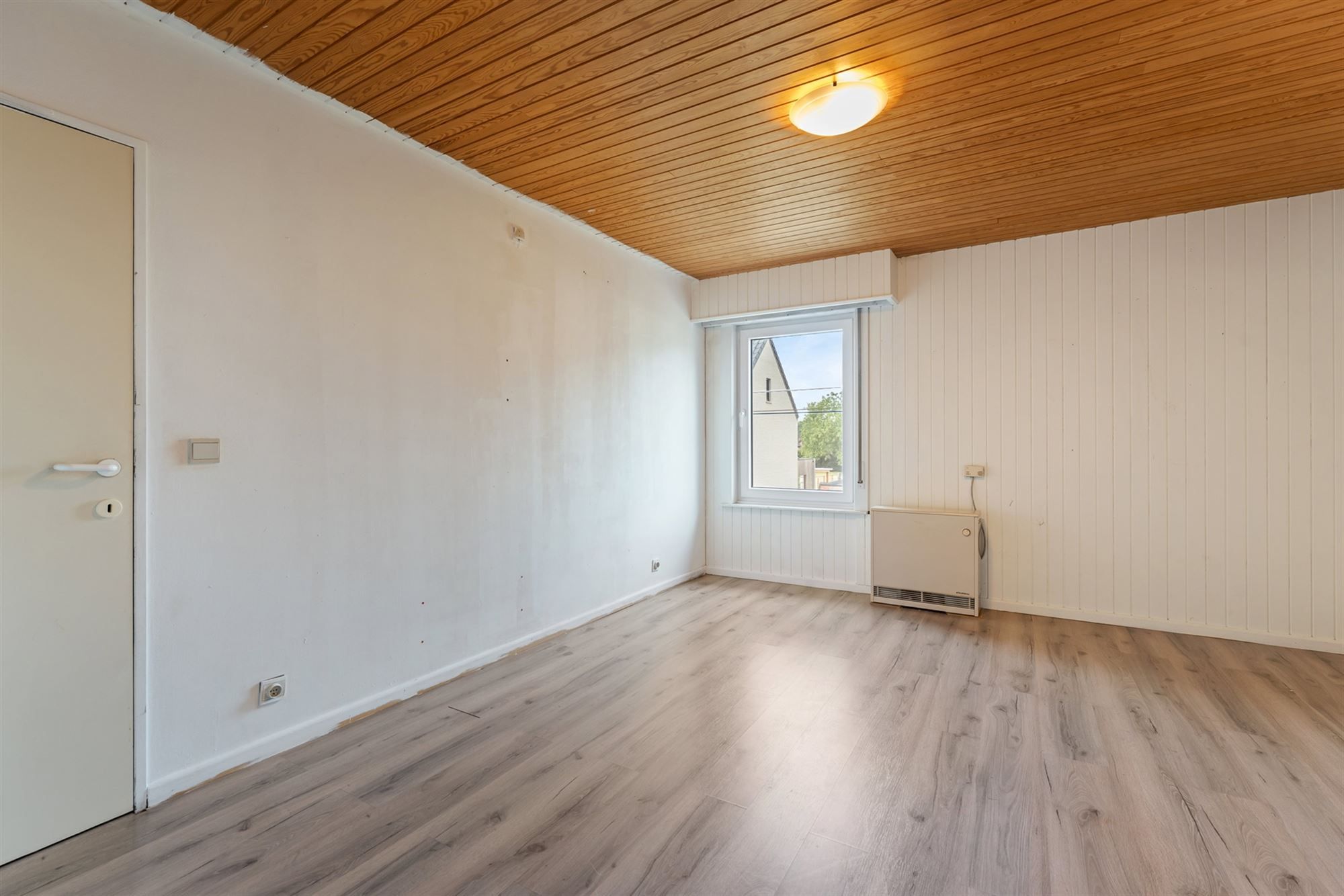 GOED GELEGEN OPBRENGSTEIGENDOM MET 2 APPARTEMENTEN foto 38