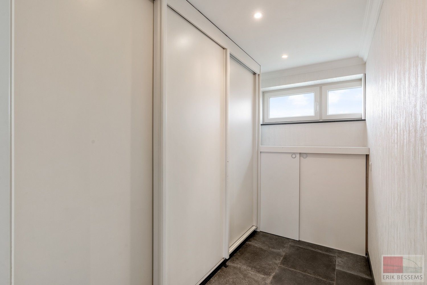 Deze ruime landelijk gelegen woning, met een woonoppervlakte van circa 287 m² en gelegen op een perceel van 3969 m², is voorzien van alle moderne comfort. foto 12